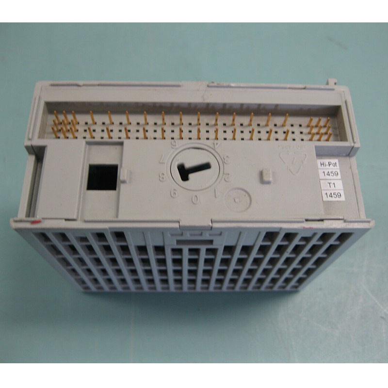 Allen Bradley 1440-REX00-04RD 1492-FB2J30 PLC module