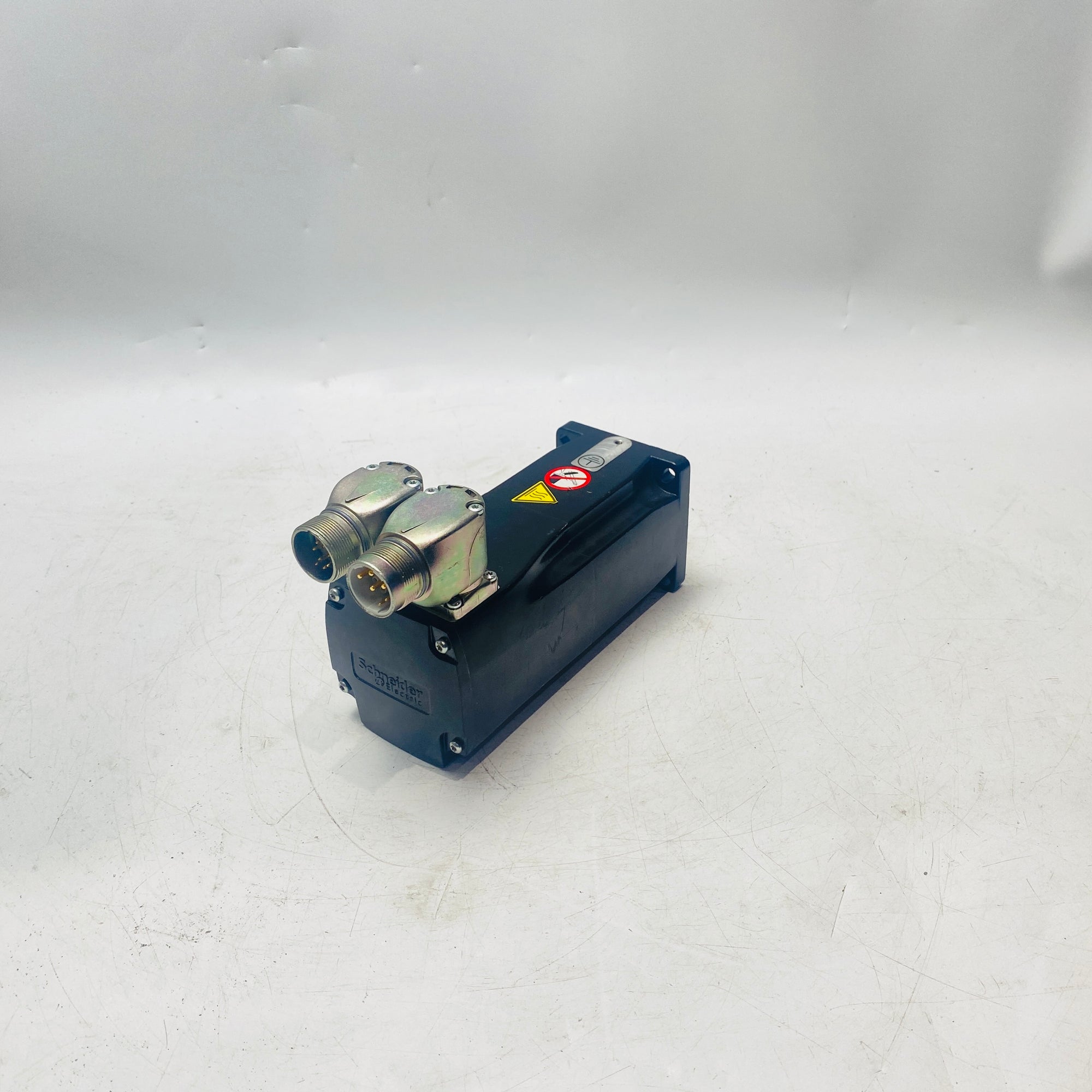 Schneider BMH0701P17F2A Servo Motor