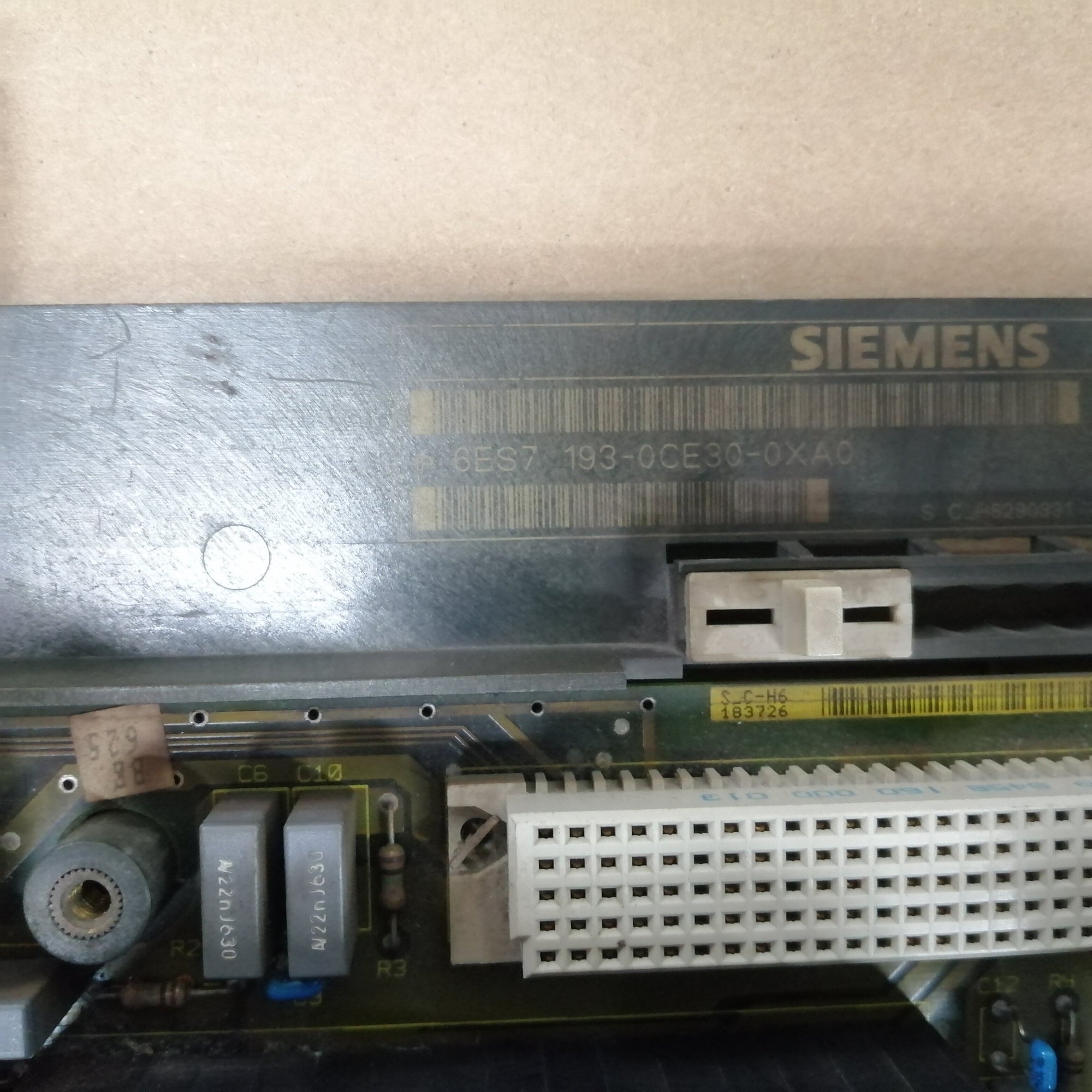 SIEMENS 6ES7132-0BL01-0XB0 6ES7193-0CE30-0XA0 PLC MODULE