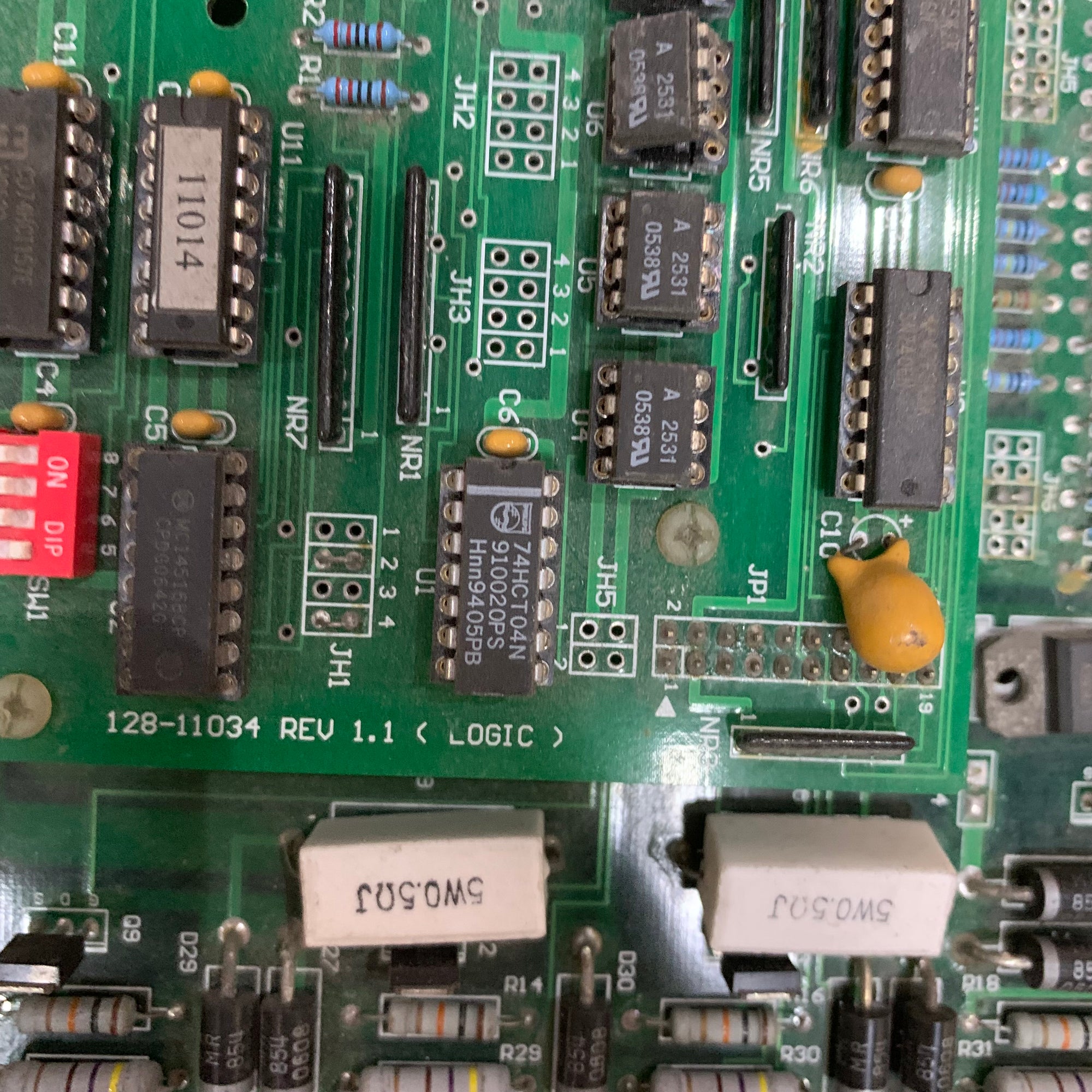 128-11033 128-11034 板