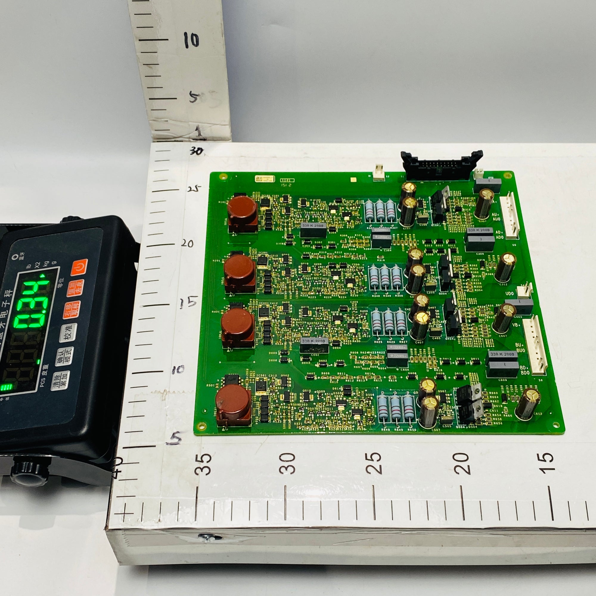 Schneider EAV64932 Board Card