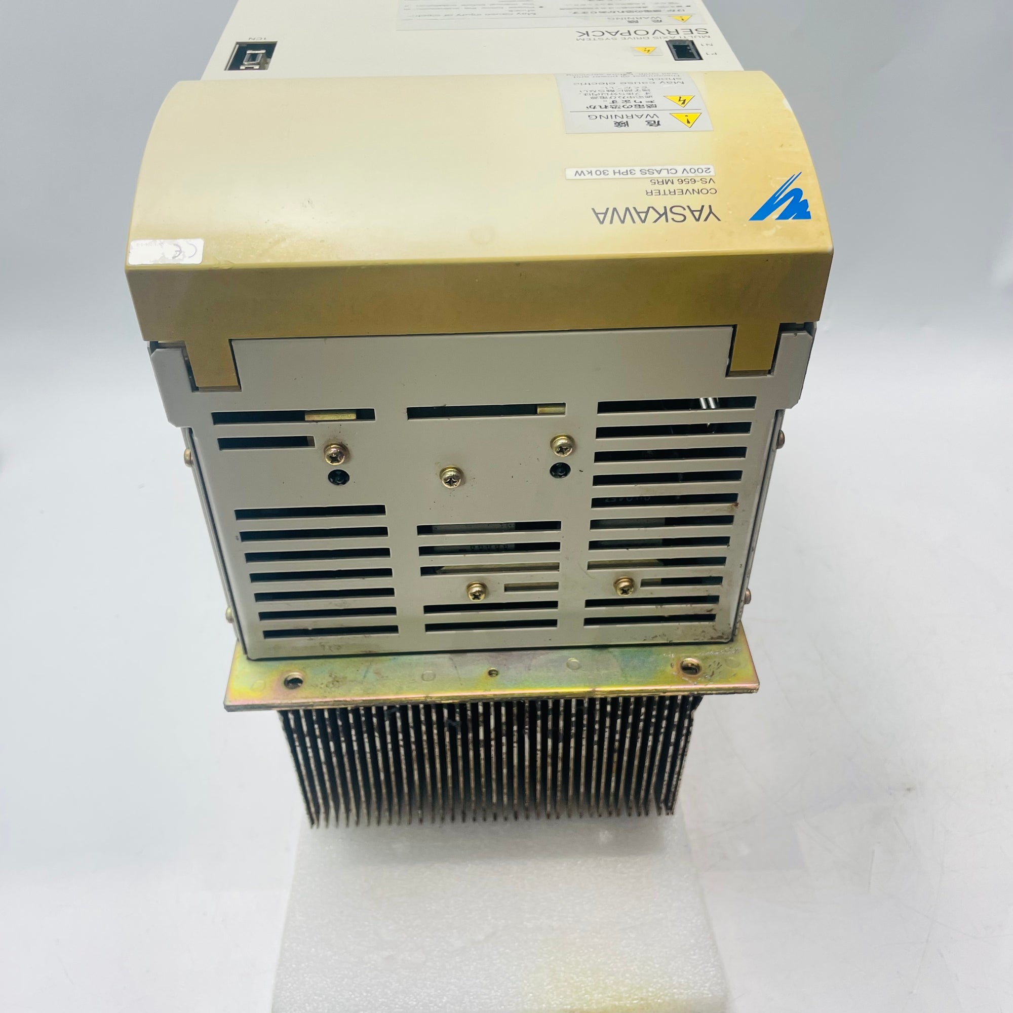 安川 VS-656MR5 變頻器