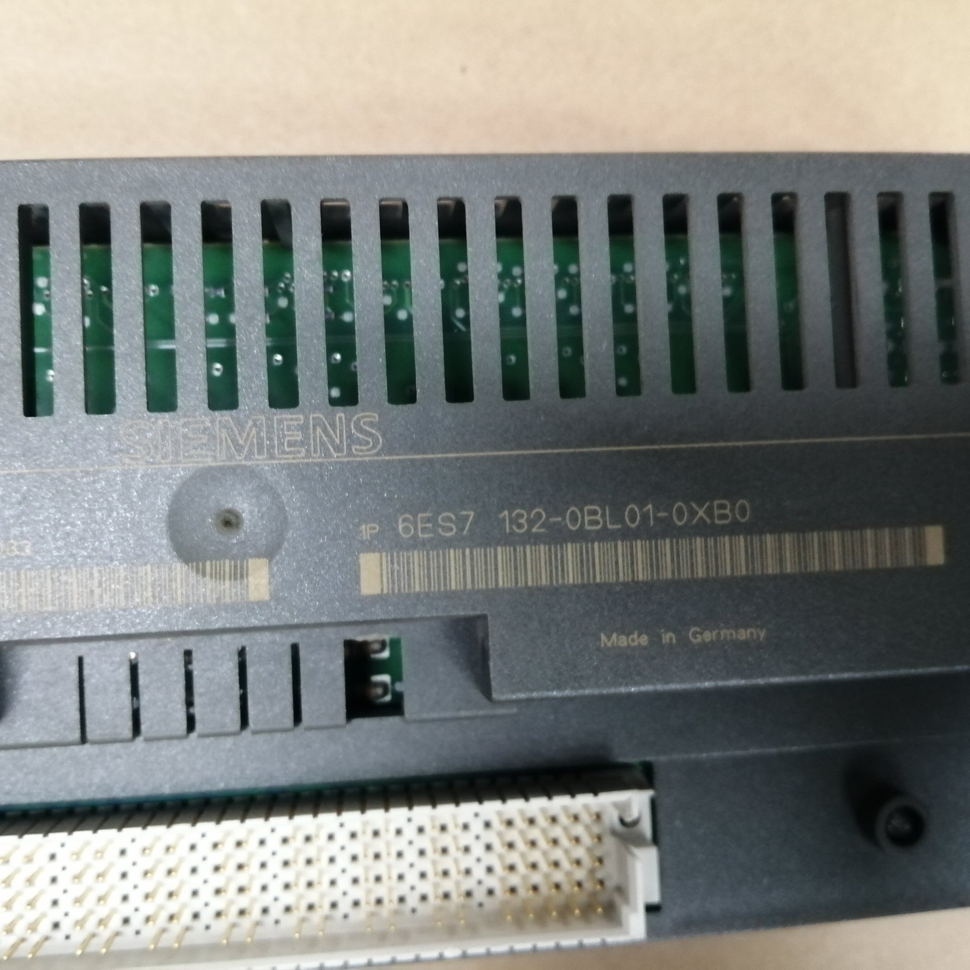 SIEMENS 6ES7132-0BL01-0XB0 6ES7193-0CE30-0XA0 PLC MODULE