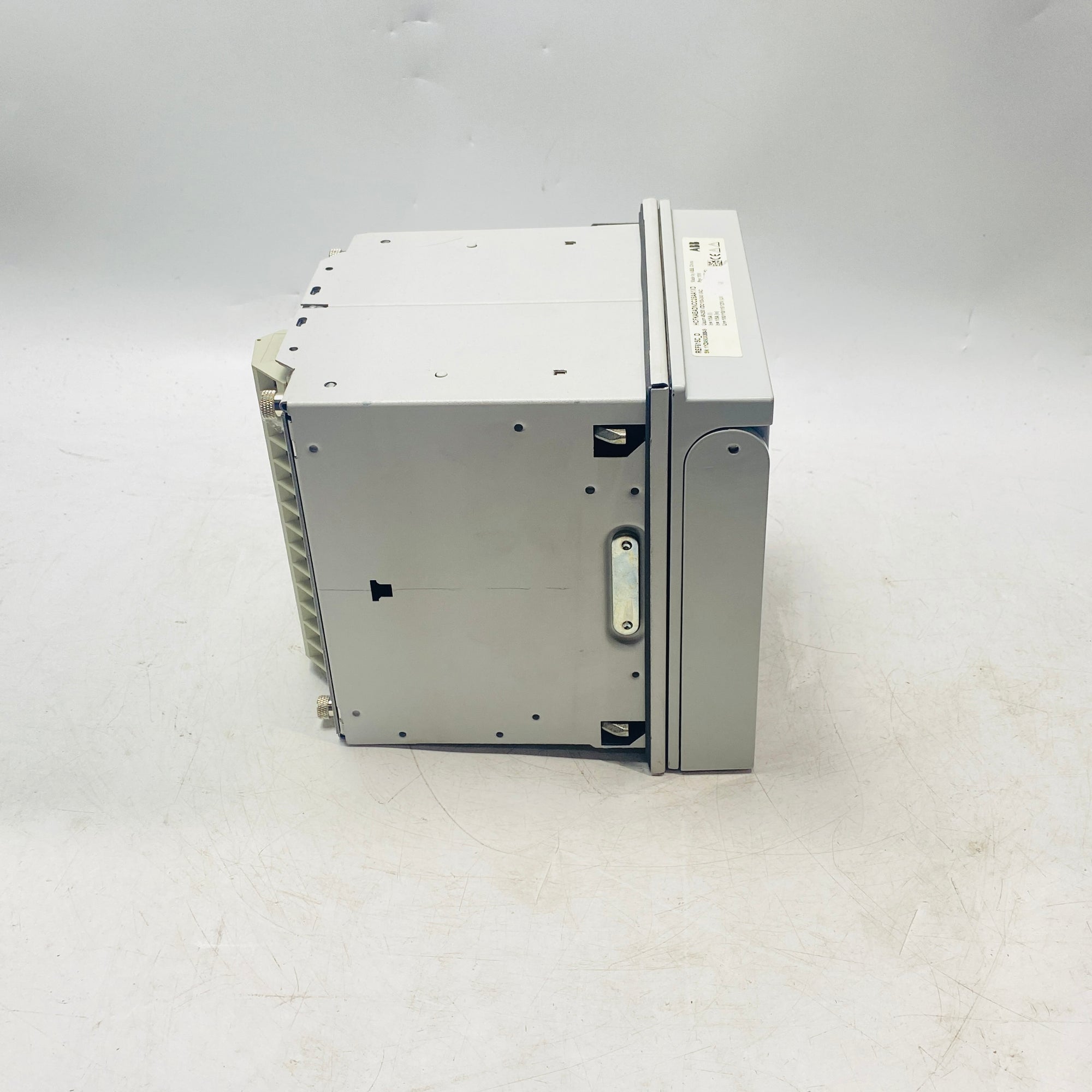 ABB REF615C_D RELAY FEEDER PROTECTION CONTROL