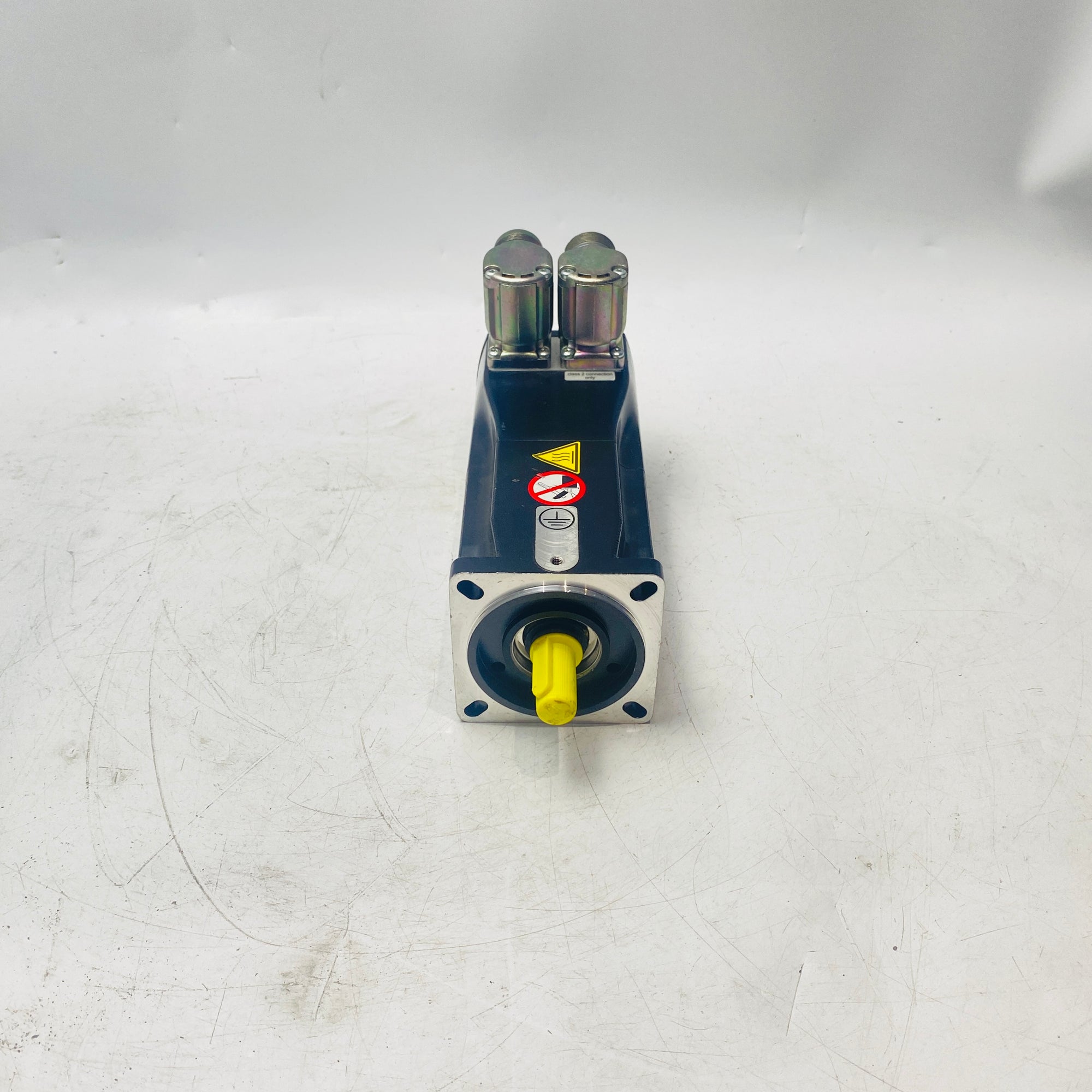 Schneider BMH0701P17F2A Servo Motor