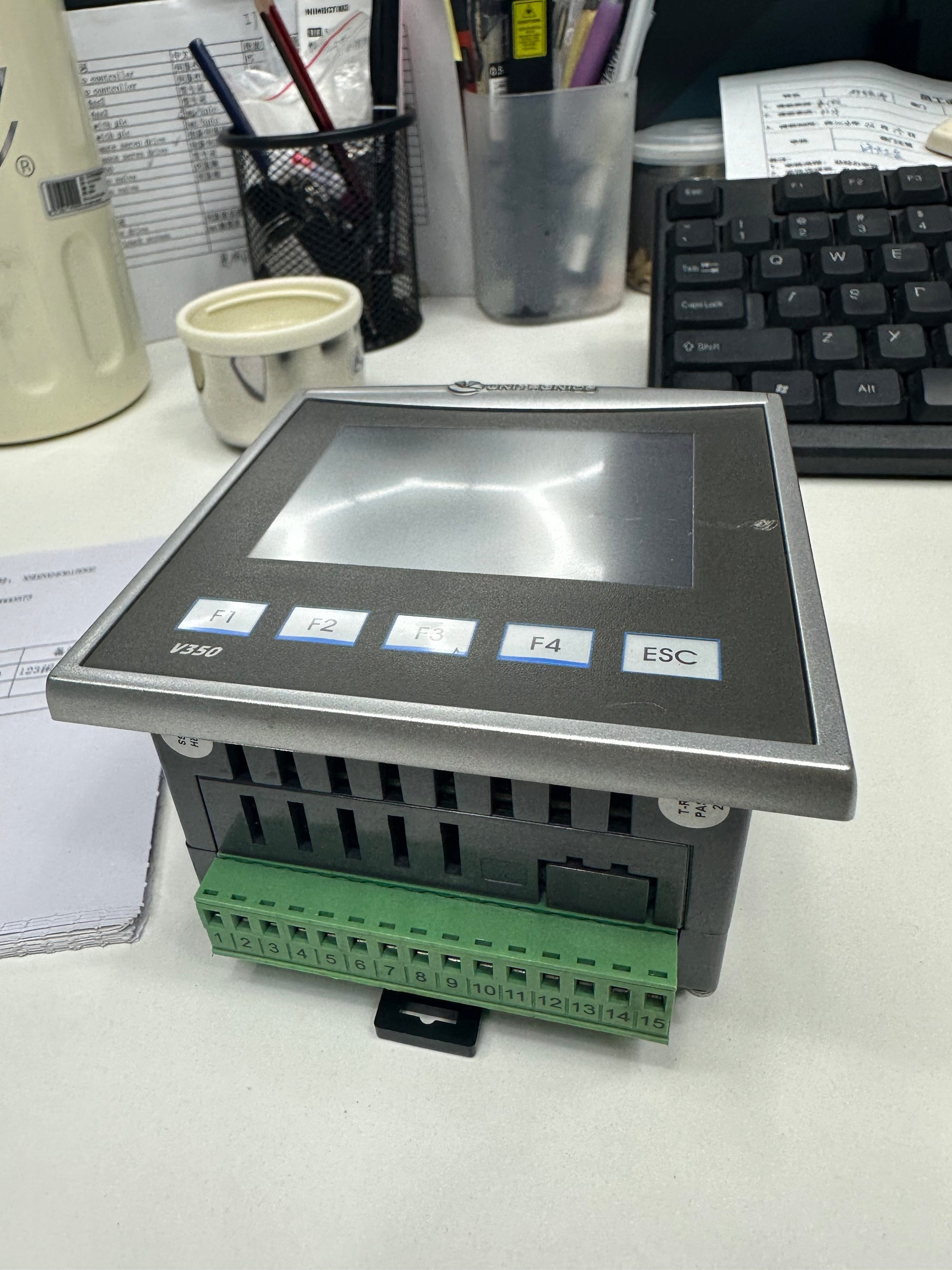 UNITRONICS VISION 350 V350-35-TA24 PROGRAMABLE LOGIC CONTROLLER
