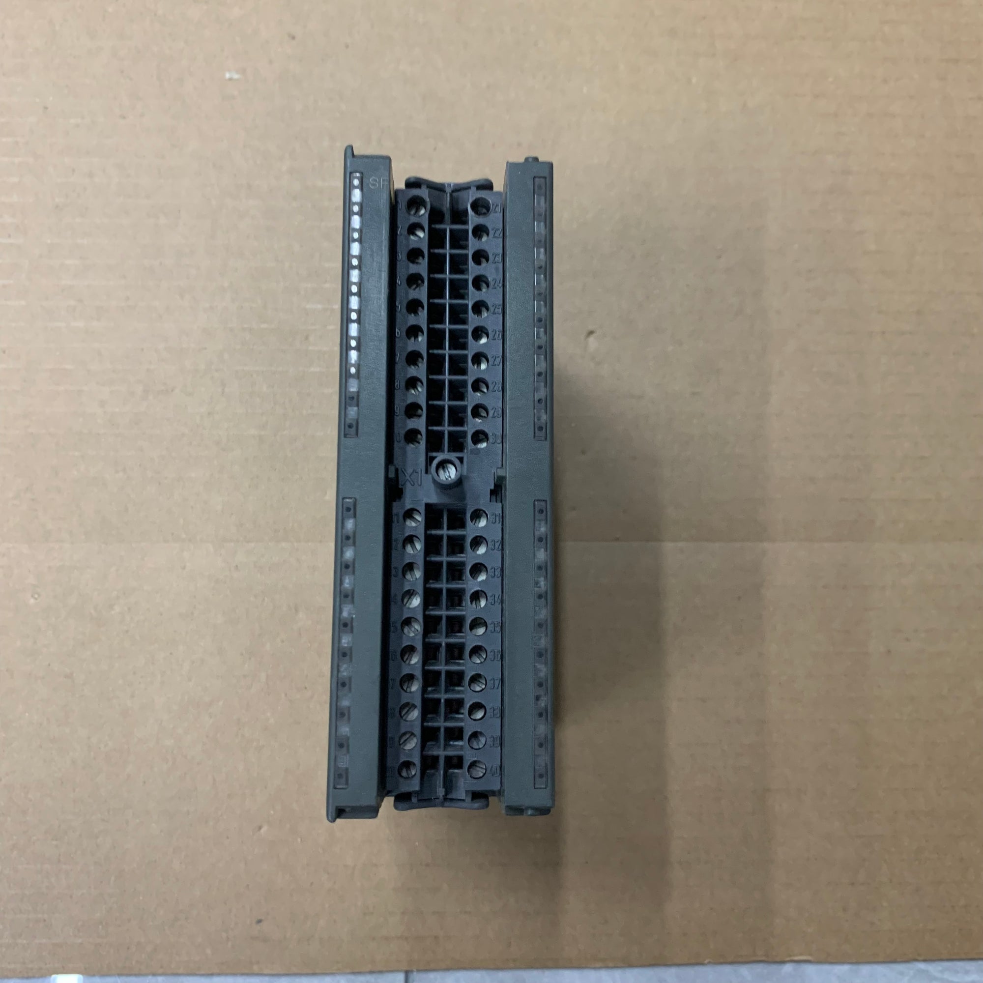西門子 6ES7331-7PF01-0AB0 SIMATICS S7-300 類比量輸入模組