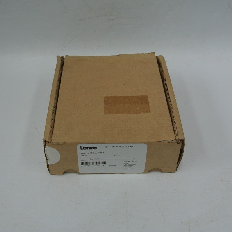 Lenze E84AVHCE3712SX0 變頻器驅動器輸入 230/240V 370W
