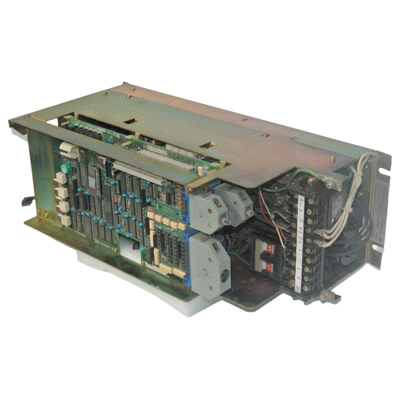 安川 CACR-HR30BB 變頻器 序號182753
