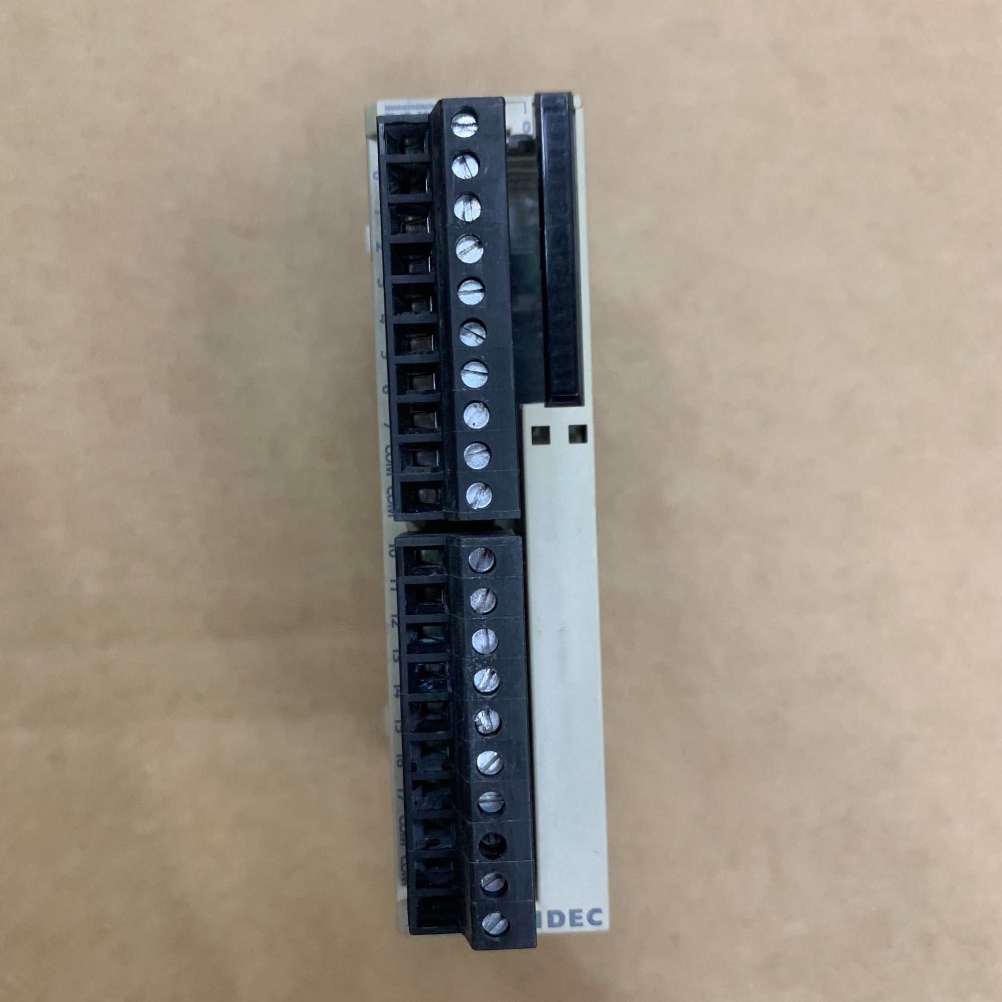 Idec FC4A-N16B1 input module