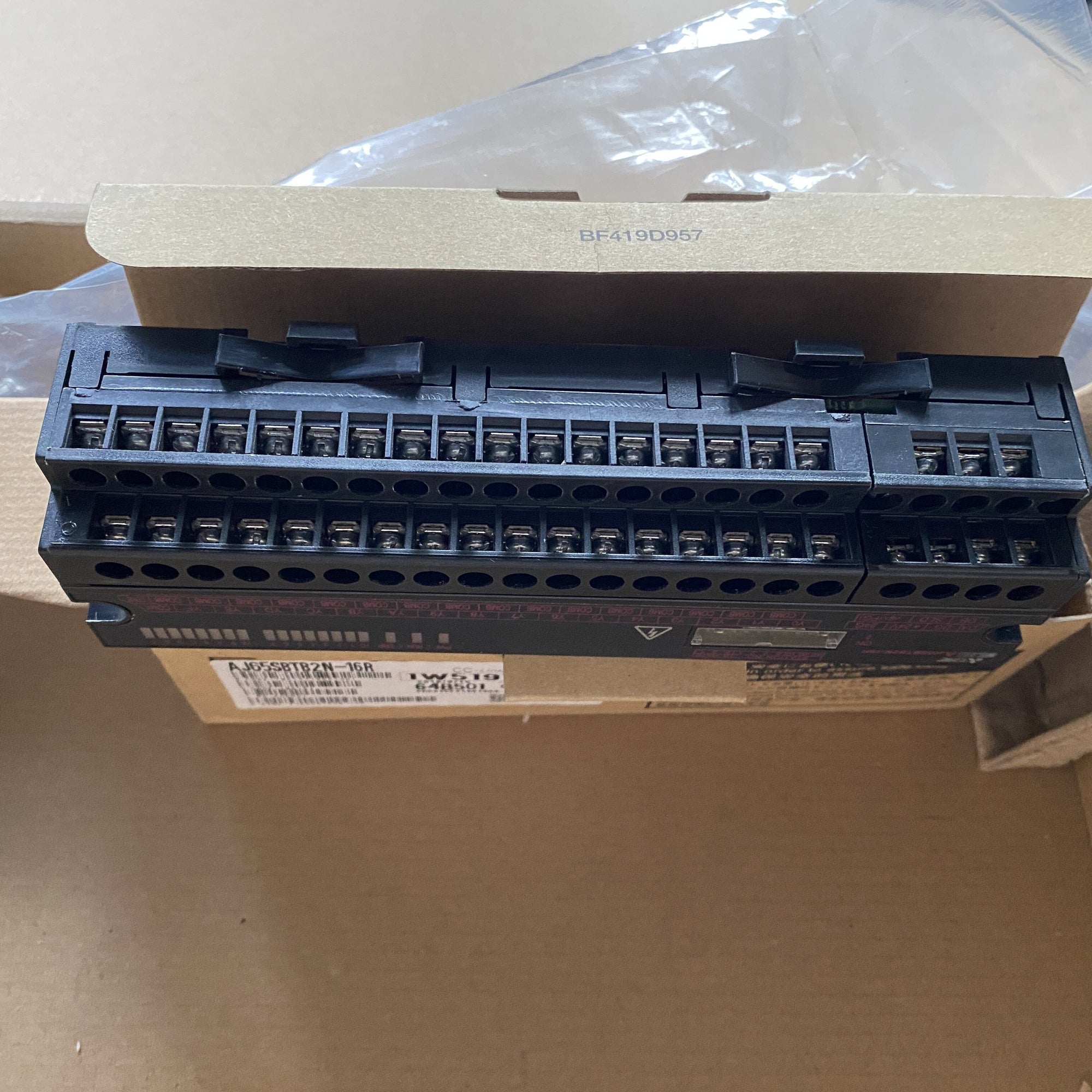 AJ65SBTB2N-16R 三菱CC-Link輸出單元