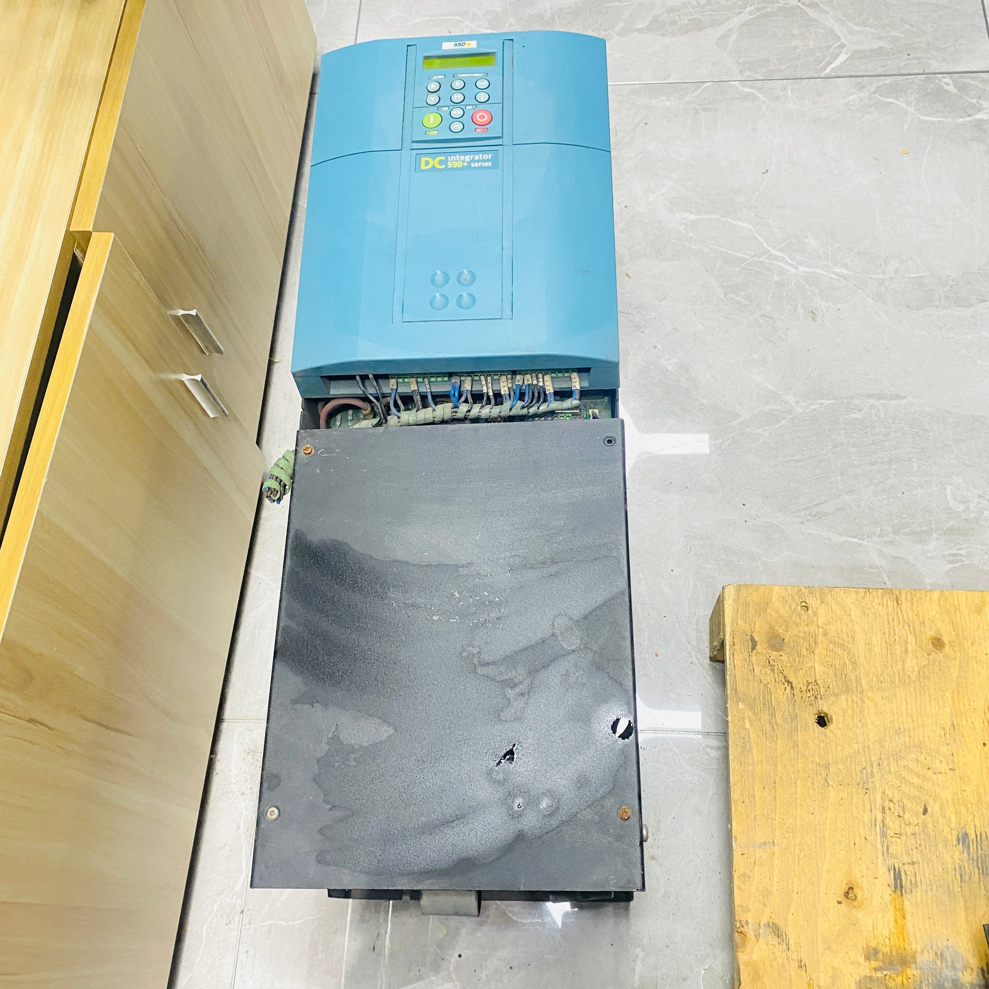 Parker 590P/0500/500/0041/UK/AN/0/230/0 DC Controller