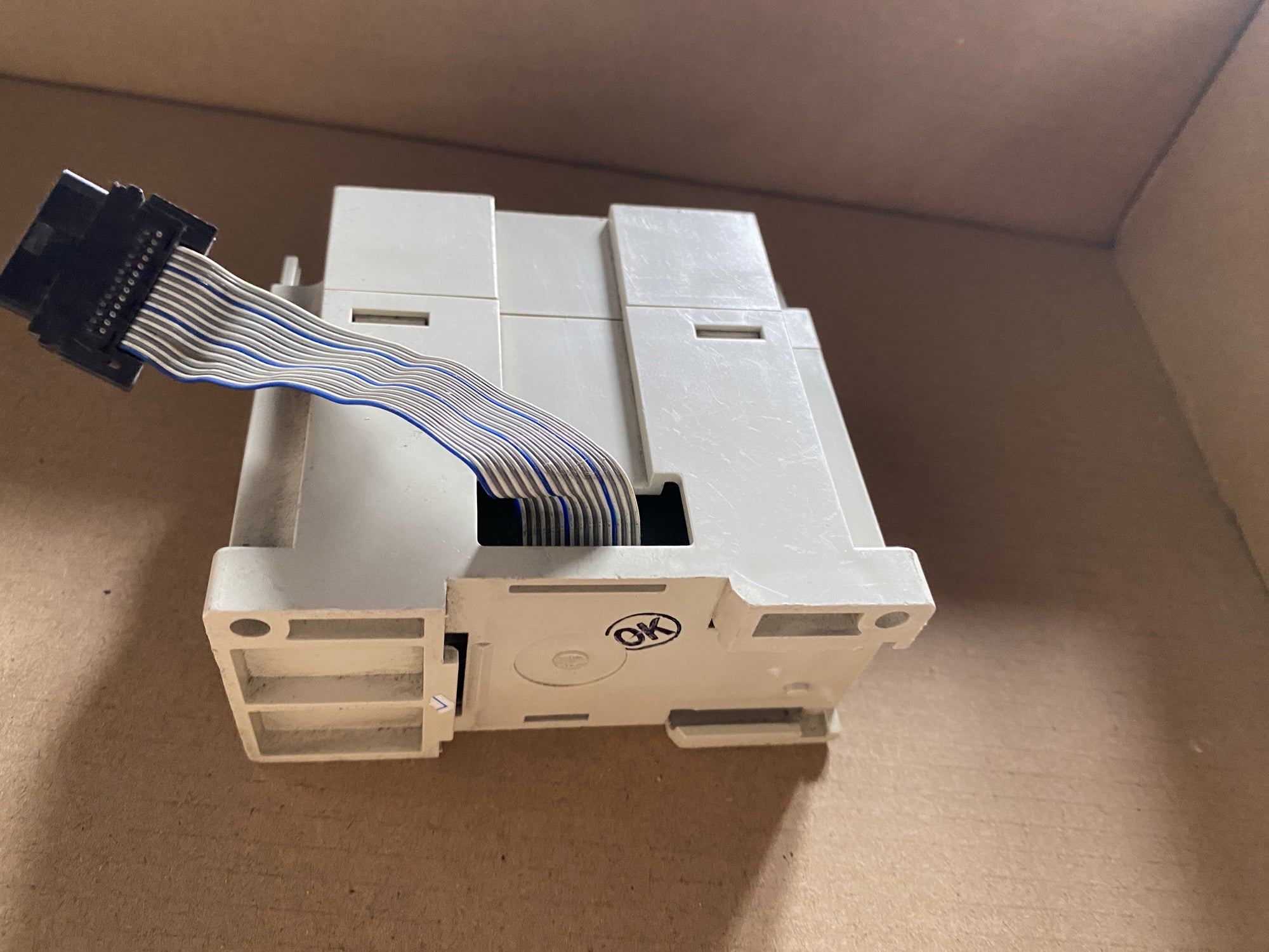 三菱FX0N-8EYR-ES/UL可程式控制器