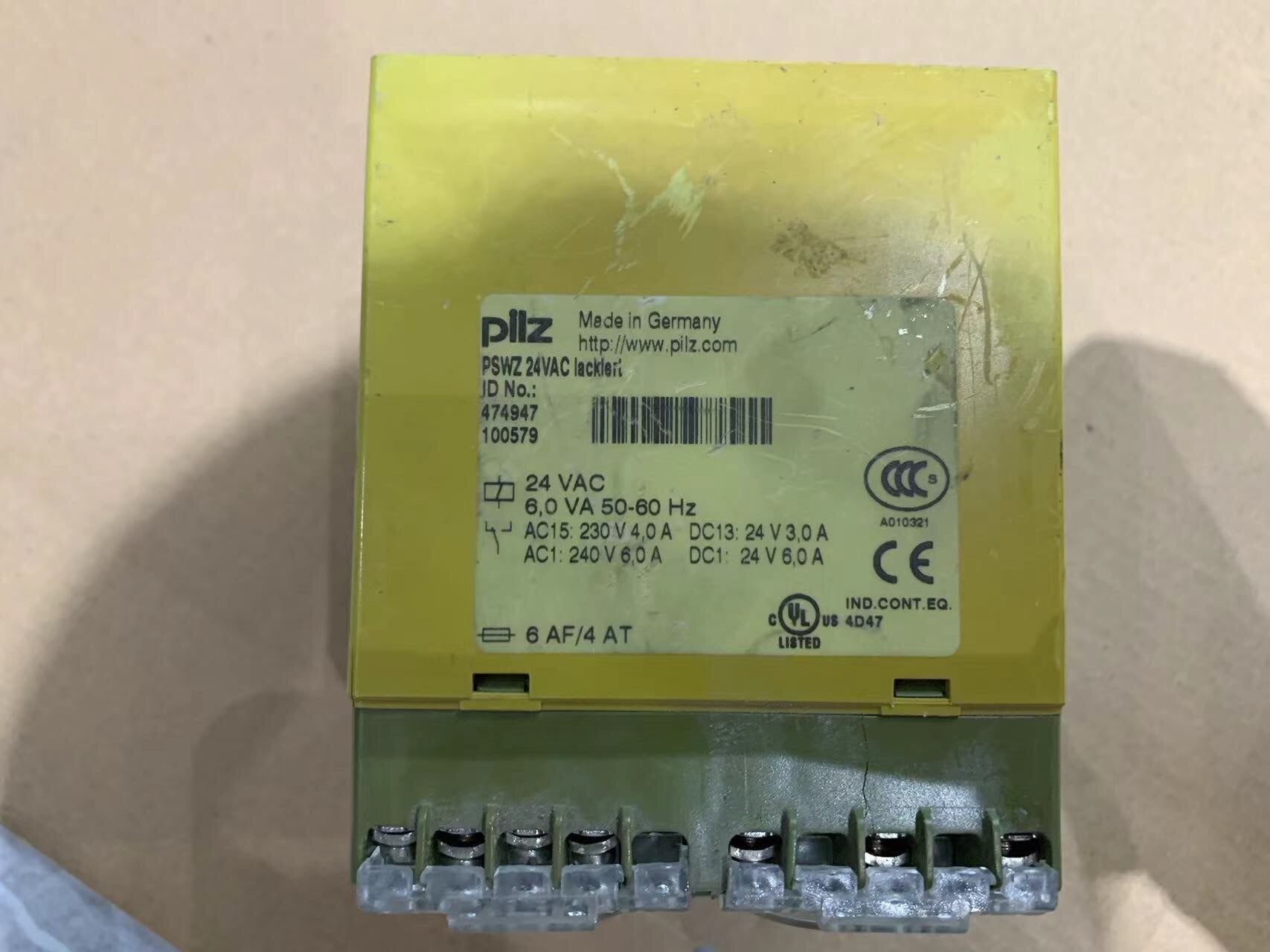 Pilz PSWZ 24VAC lacklert Safety Relay