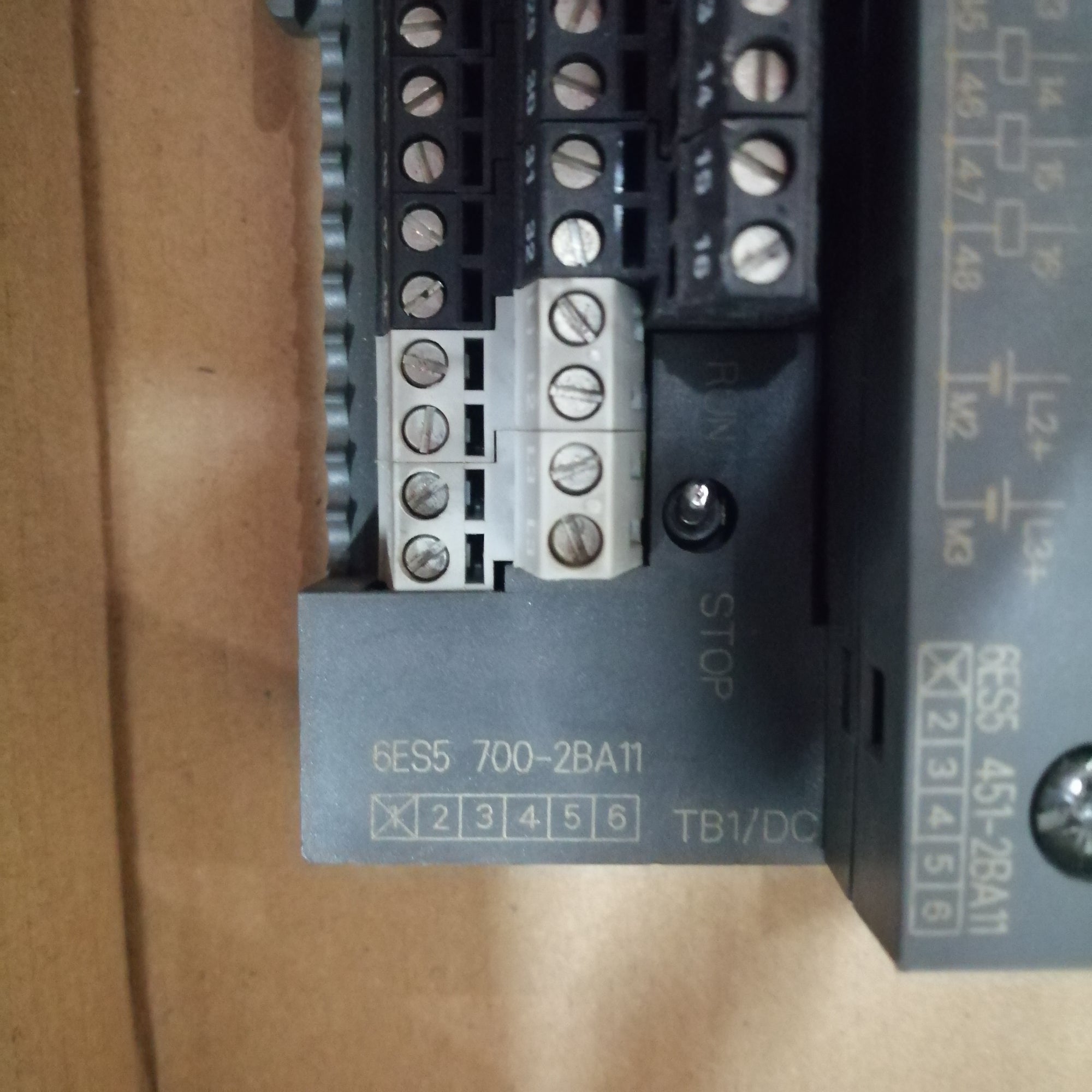 Siemens 6ES5451-2BA11 6ES5700-2BA11 Digital Output Module