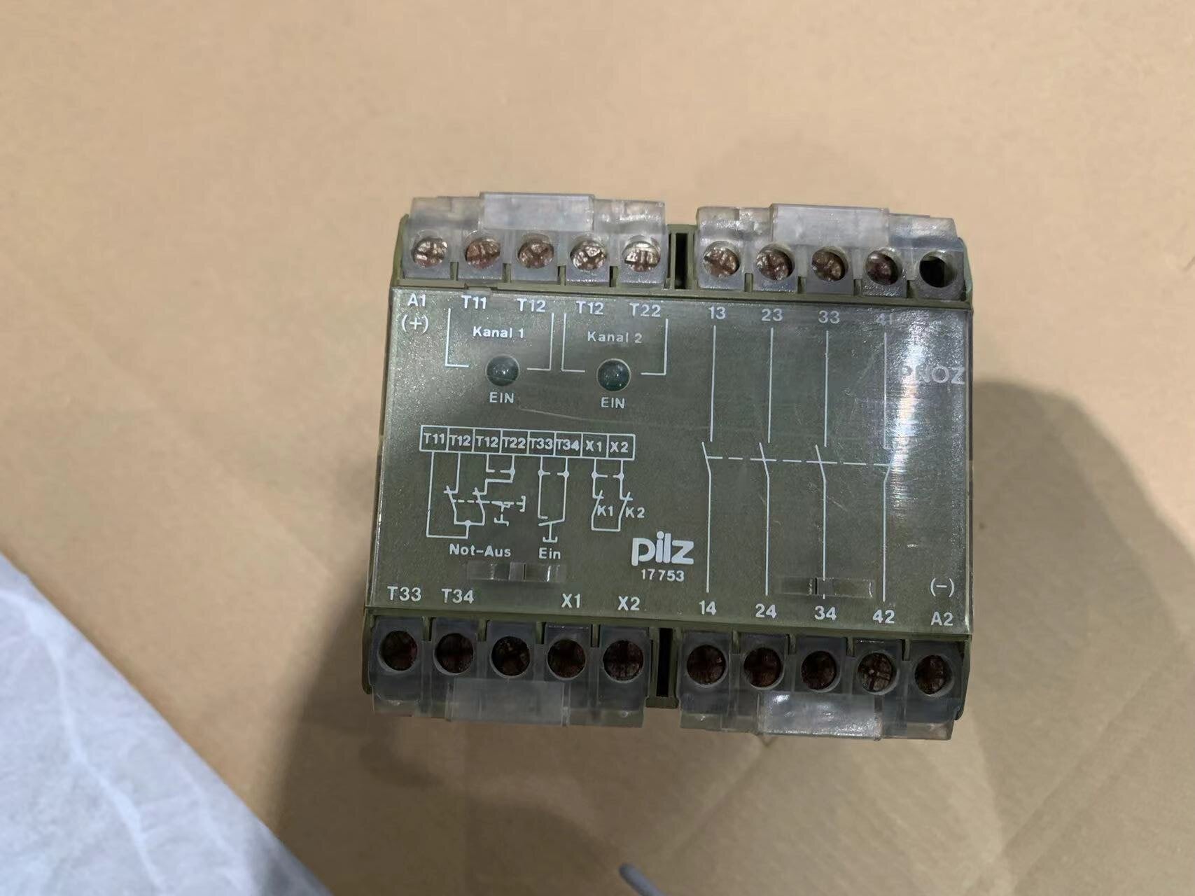 Pilz PNOZ 24VDC 3S 1O Safety Relay