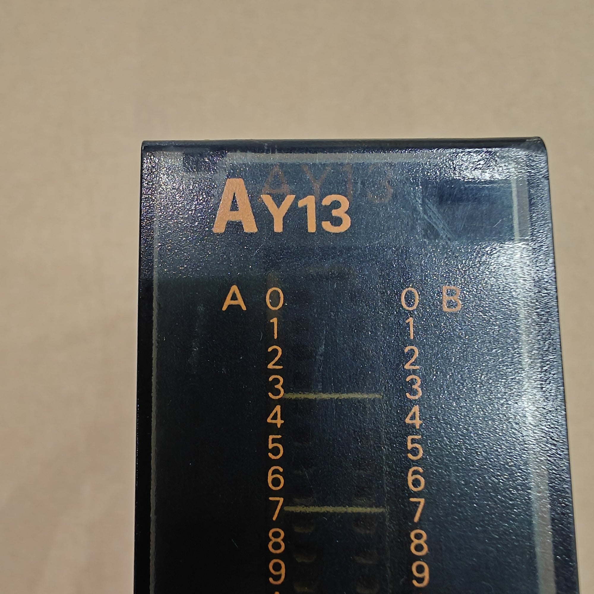 三菱Melsec AY13可程式控制器