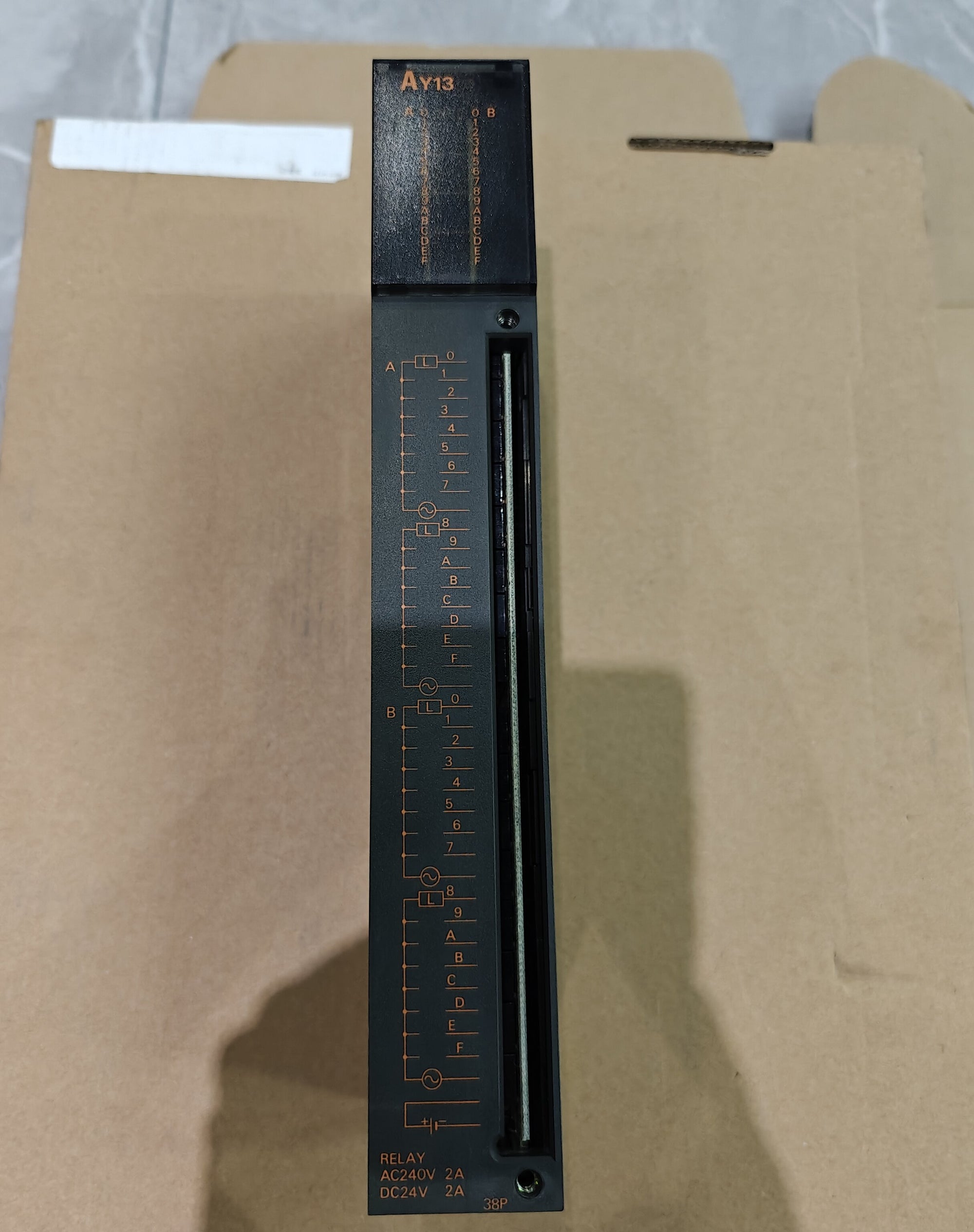 三菱Melsec AY13可程式控制器