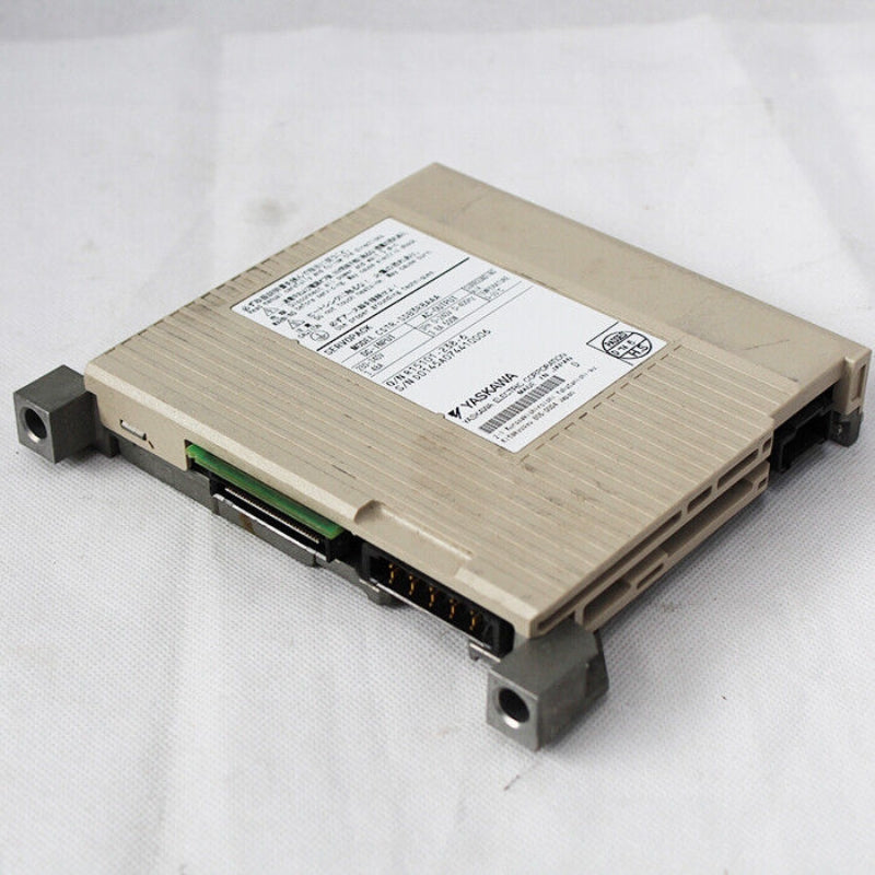 YASKAWA CSTR-SDB3R8AAA Servo Drive