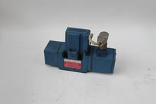 Load image into Gallery viewer, MOOG D661Z2712H Hydraulic Servo Valve - Rockss Automation