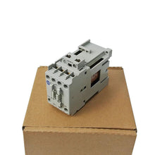 將圖片載入圖庫檢視器 Allen-Bradley 100-CO9N10 Ser.A, 100-CO9*10 Ser.A, 110V/120V, 50/60Hz, AC, Standard Contacts, Screw Terminals, 1 N.O. 0 N.C. Auxiliary Contact Configuration, Contactor, Controller