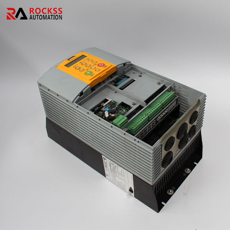 Eurotherm 590P/0035/500/0011/UK/AN/0/0/0 直流調速器