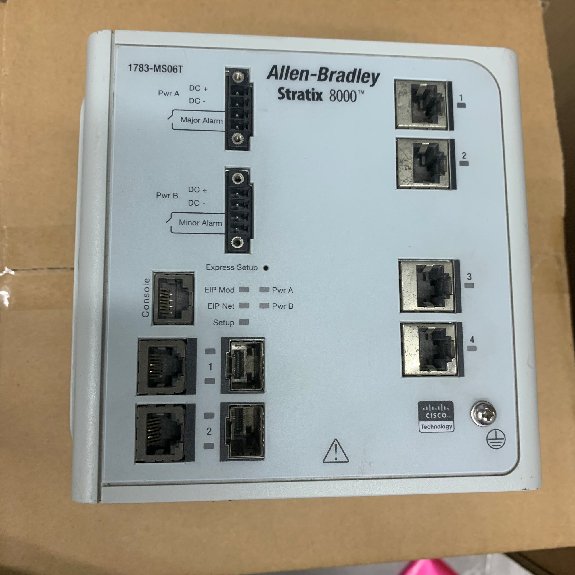 Allen Bradley STRATIX 8000 乙太網路管理型交換器 1783-MS06T