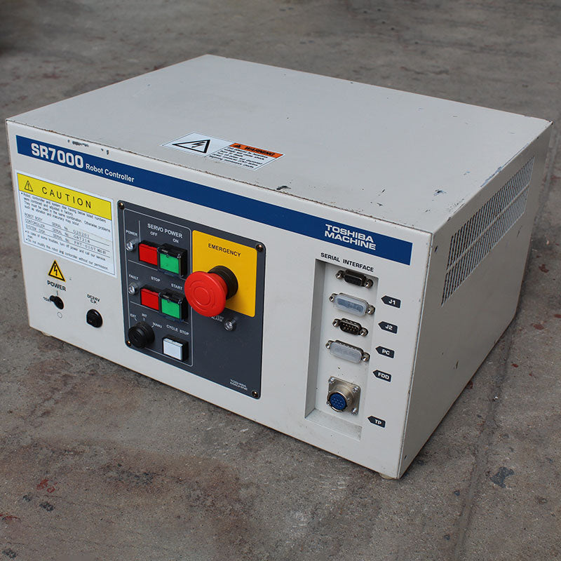 東芝SR7000機器人控制室