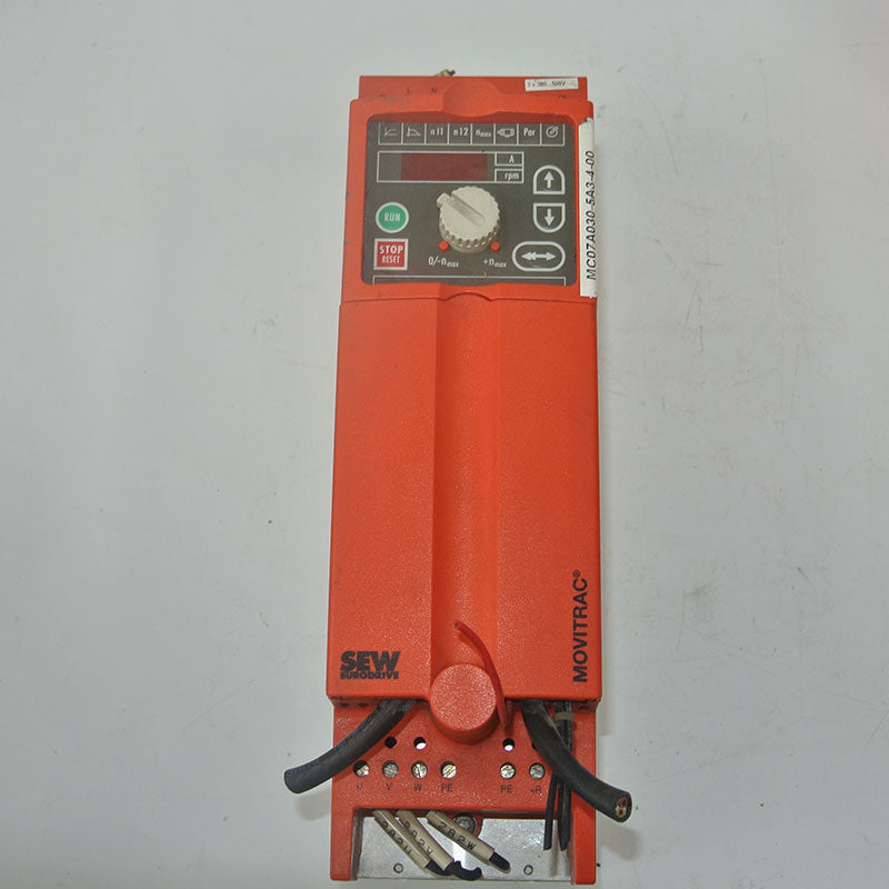 SEW MC07A030-5A3-4-00 MC07A030-5A3-4-00 變頻器