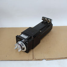 Load image into Gallery viewer, Allen Bradley MPL-A430H-HJ24AA motor