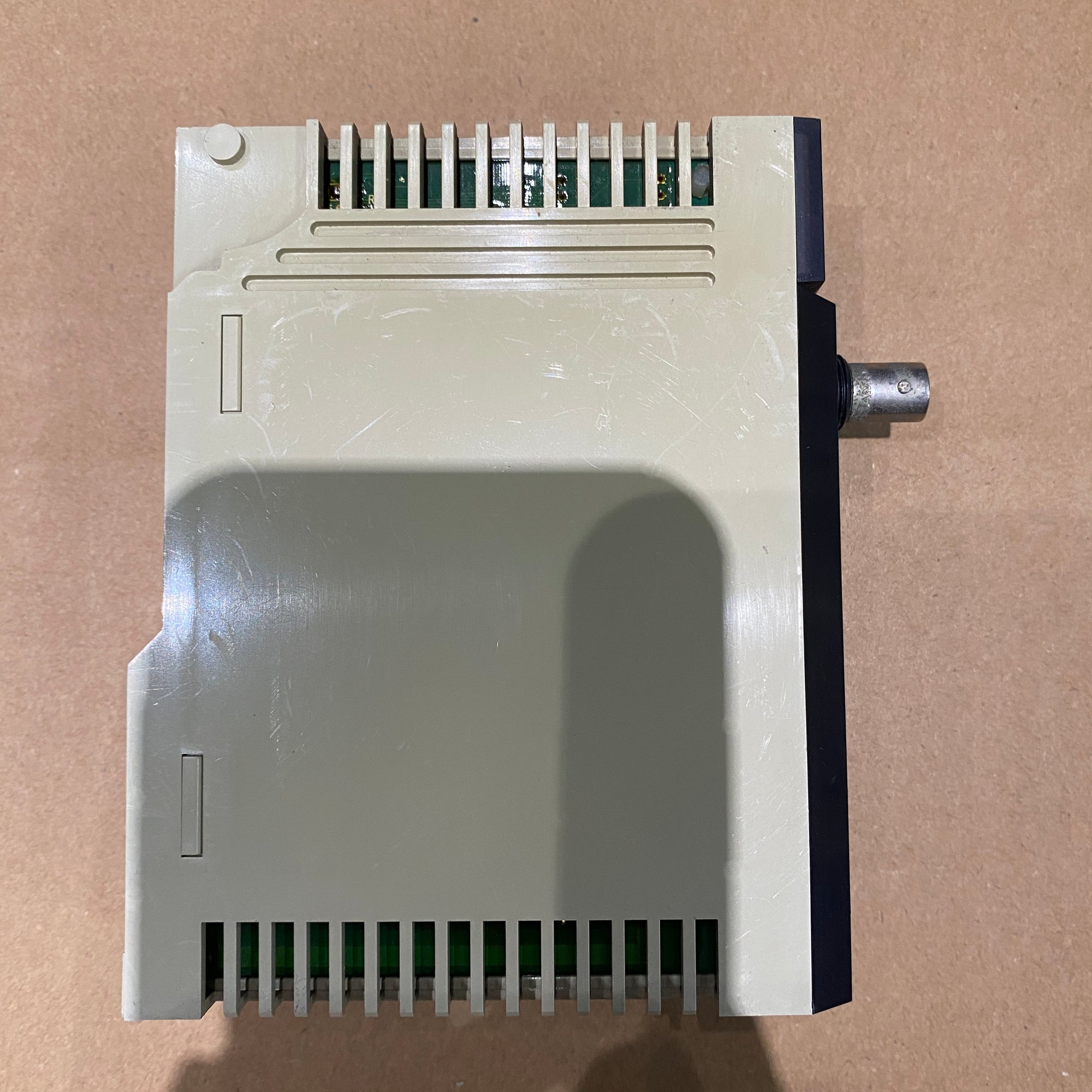 安川JAMSC-120NFB23100 Memocon GL120 PLC模組