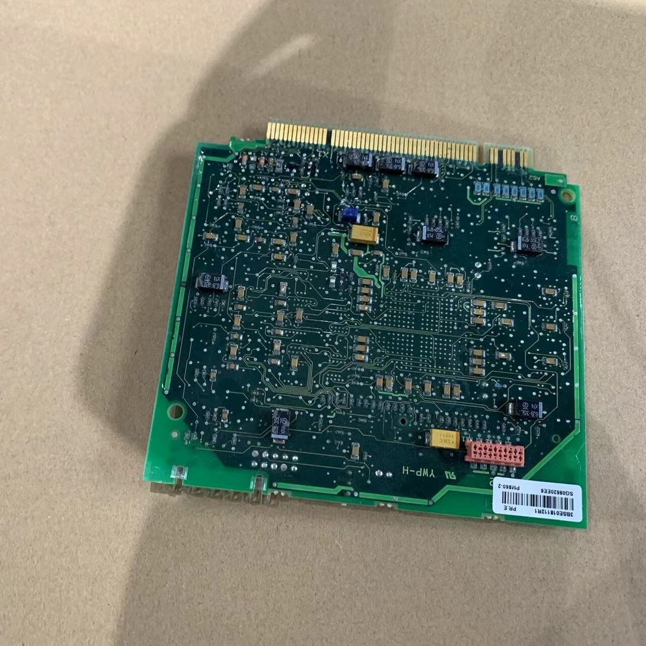 ABB 3BSE018112R1 3BSC980008R207 電腦板