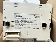 將圖片載入圖庫檢視器 Schneider TWDDRA8RT Discrete Output Module