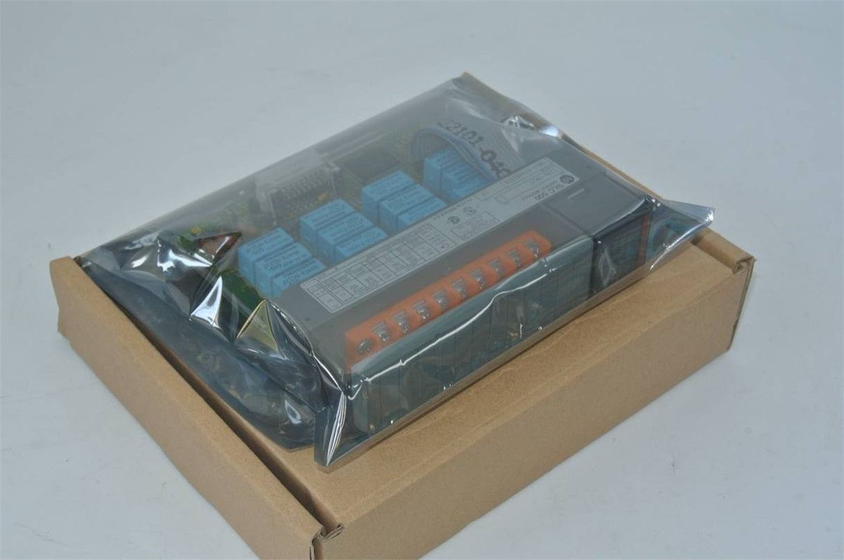 ALLEN BRADLEY 1746-0W16 輸出模組