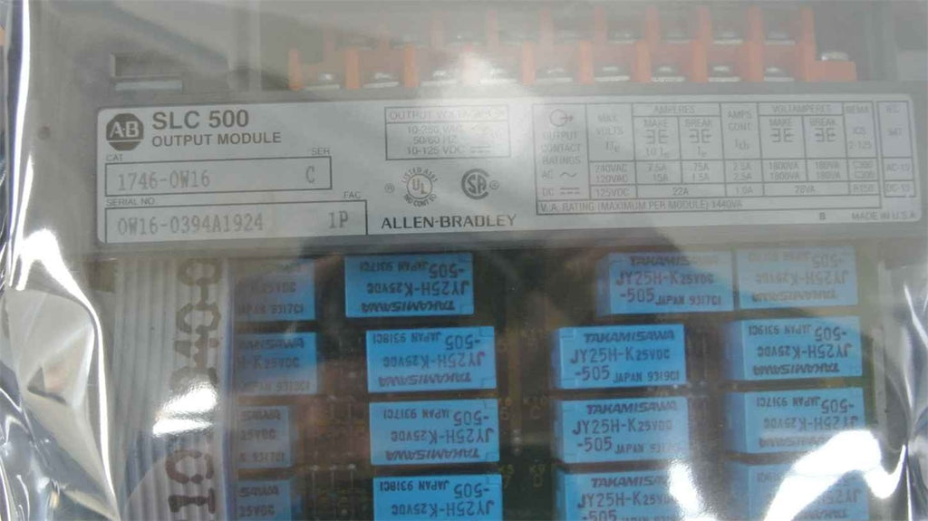 ALLEN BRADLEY 1746-0W16 輸出模組