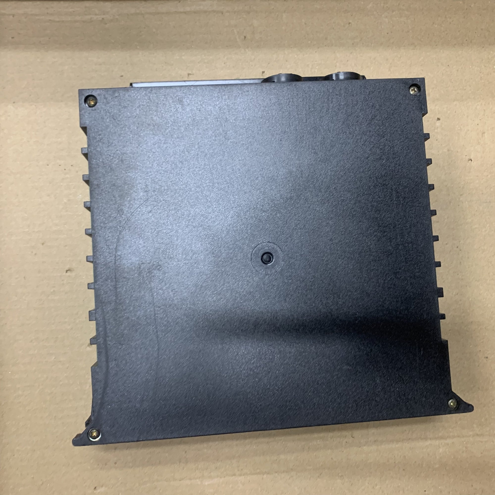 施耐德 TSXDST1682 輸出模組