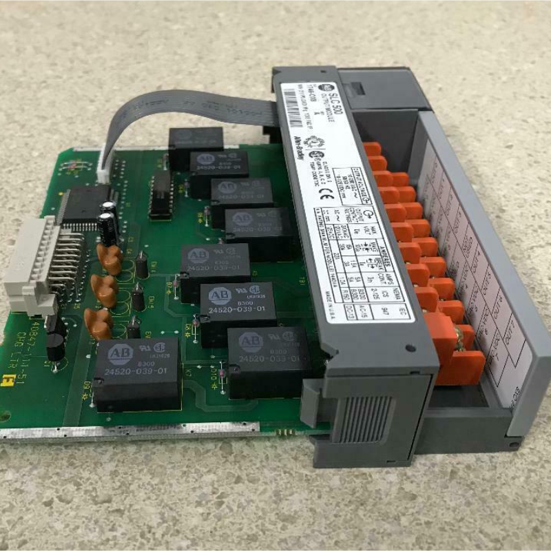 Allen Bradley 1746-OXB SLC 500 輸出模組