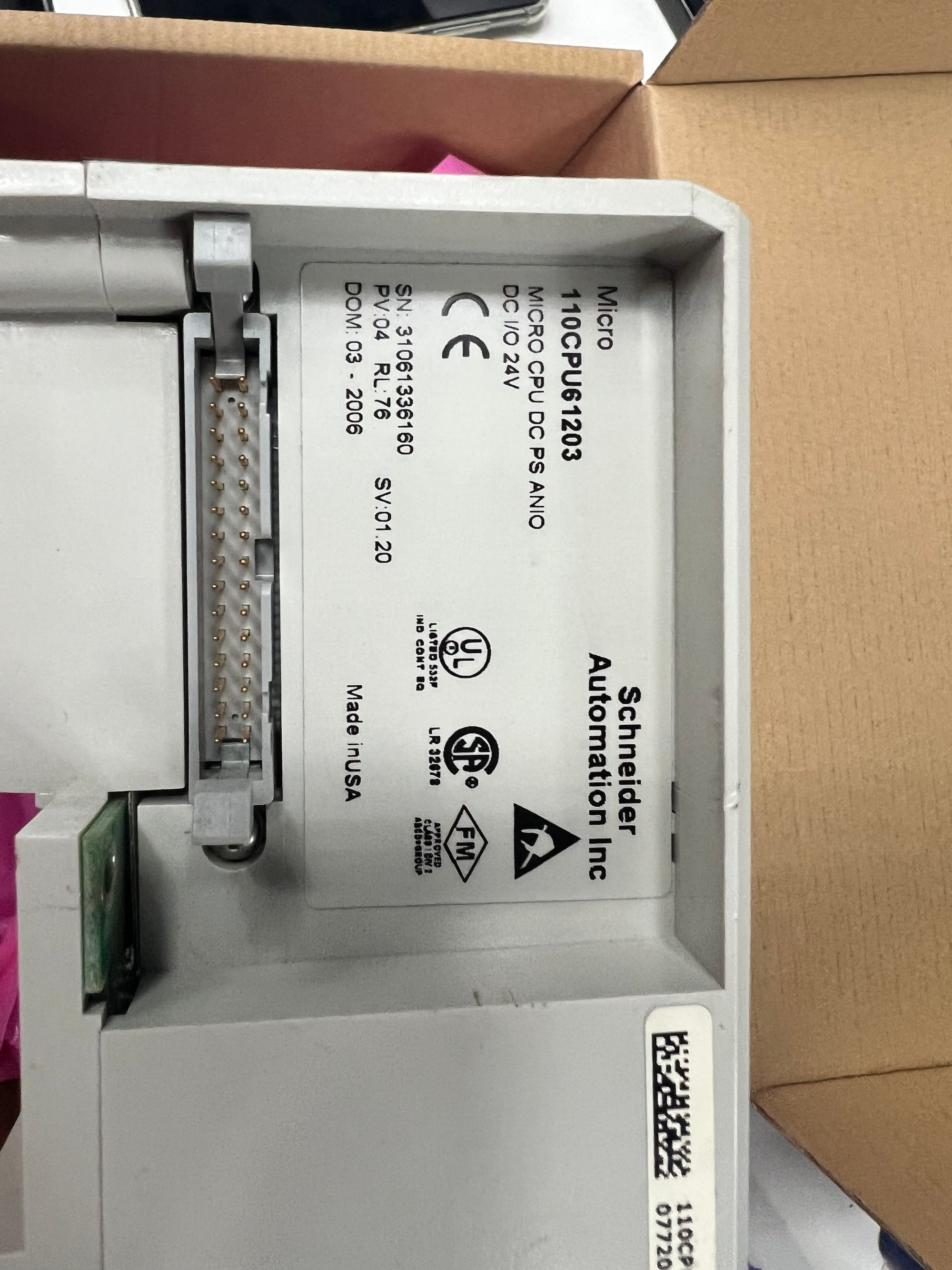 施耐德Modicon Micro 110CPU61203 CPU