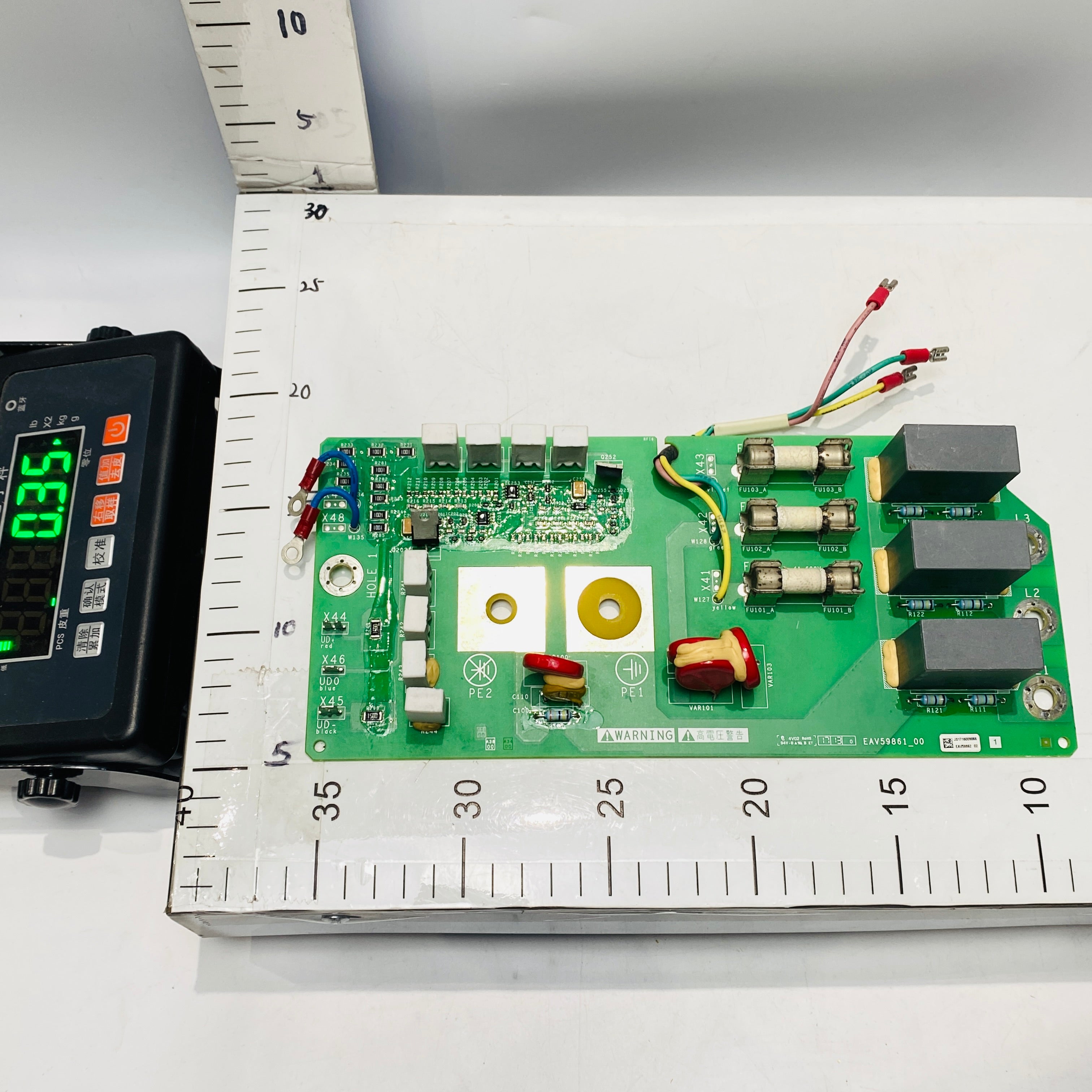 Schneider Electric EAV59862 02 Board