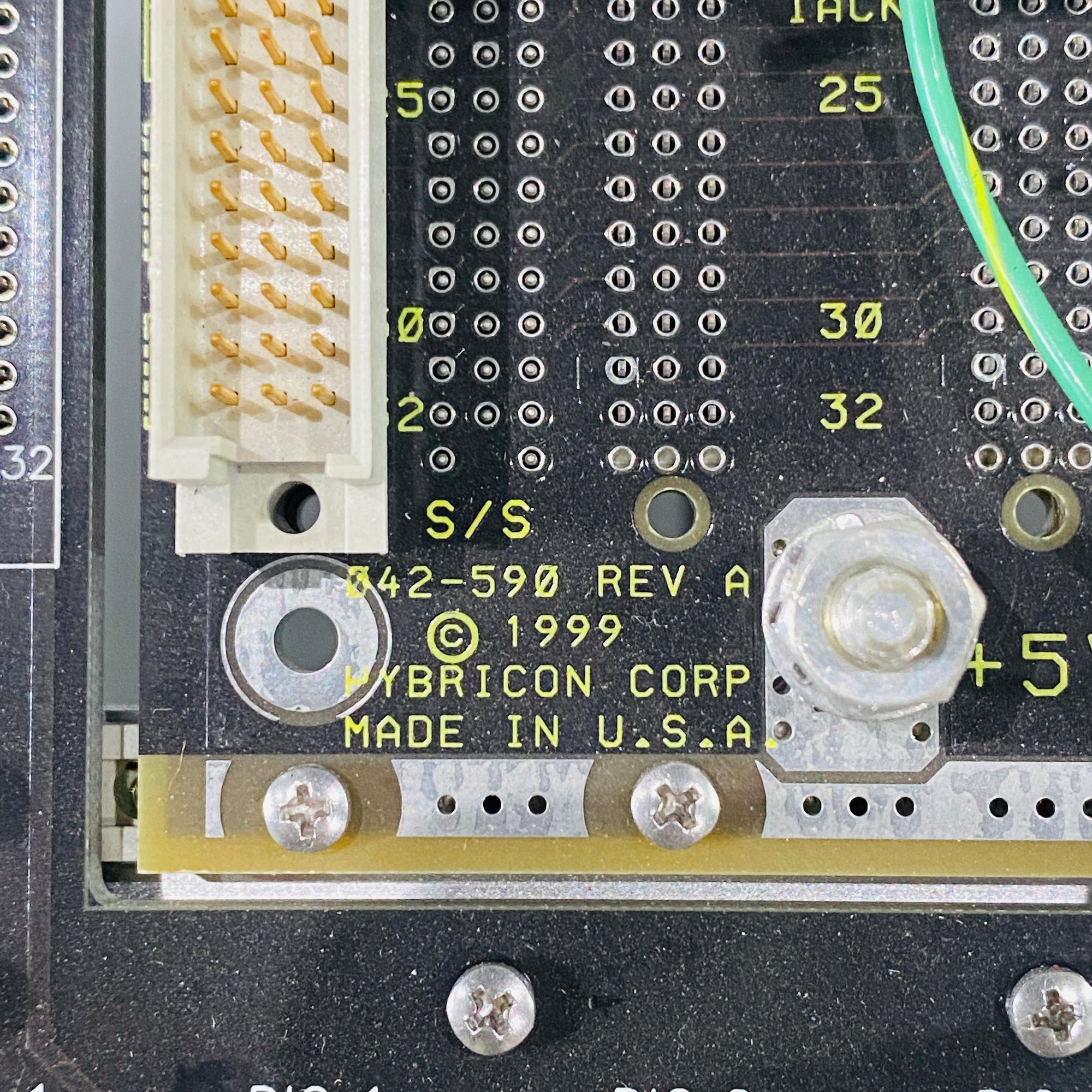 AKT 042-590 板