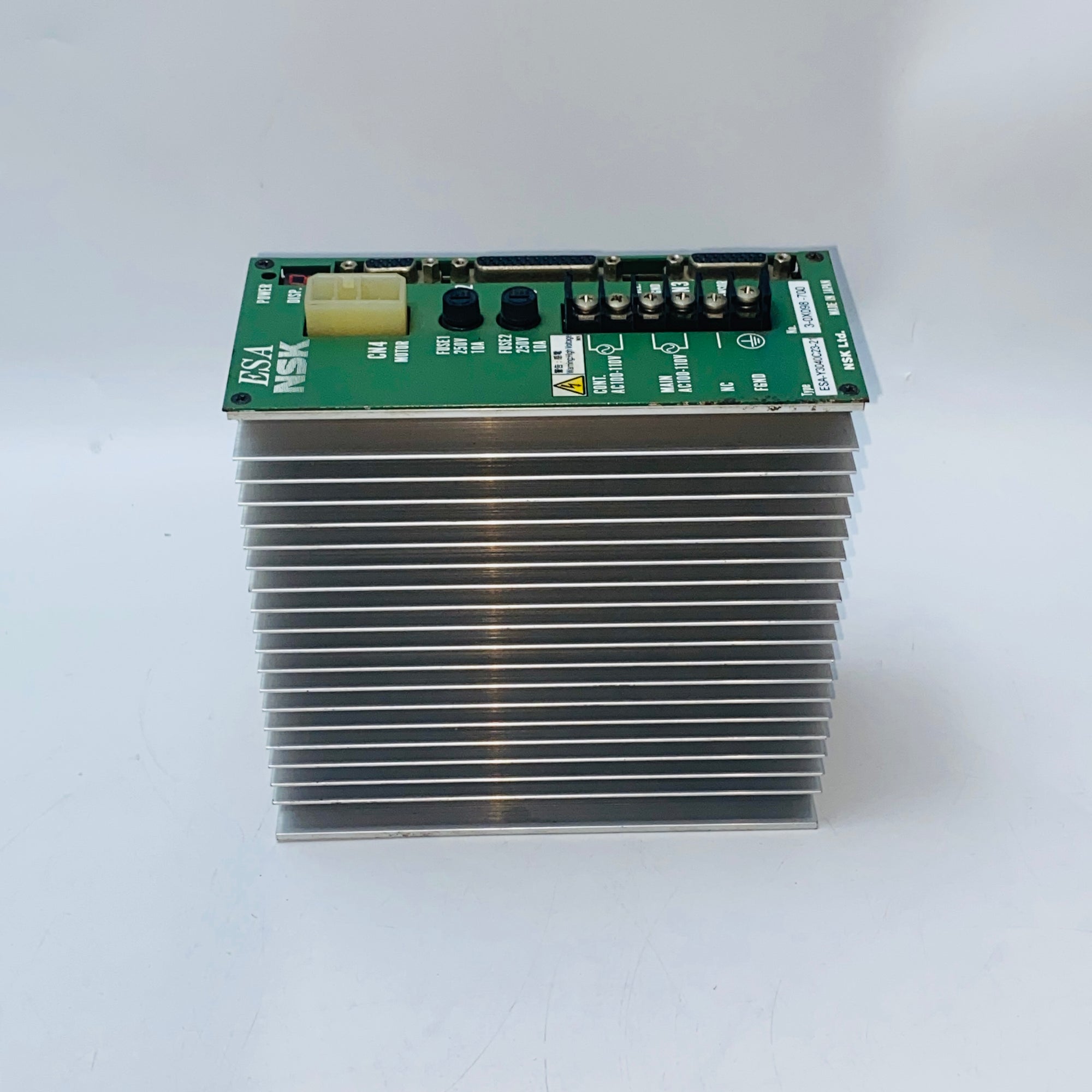 NSK ESA-Y3040C23-21 Servo Drive Series 3-06084-700