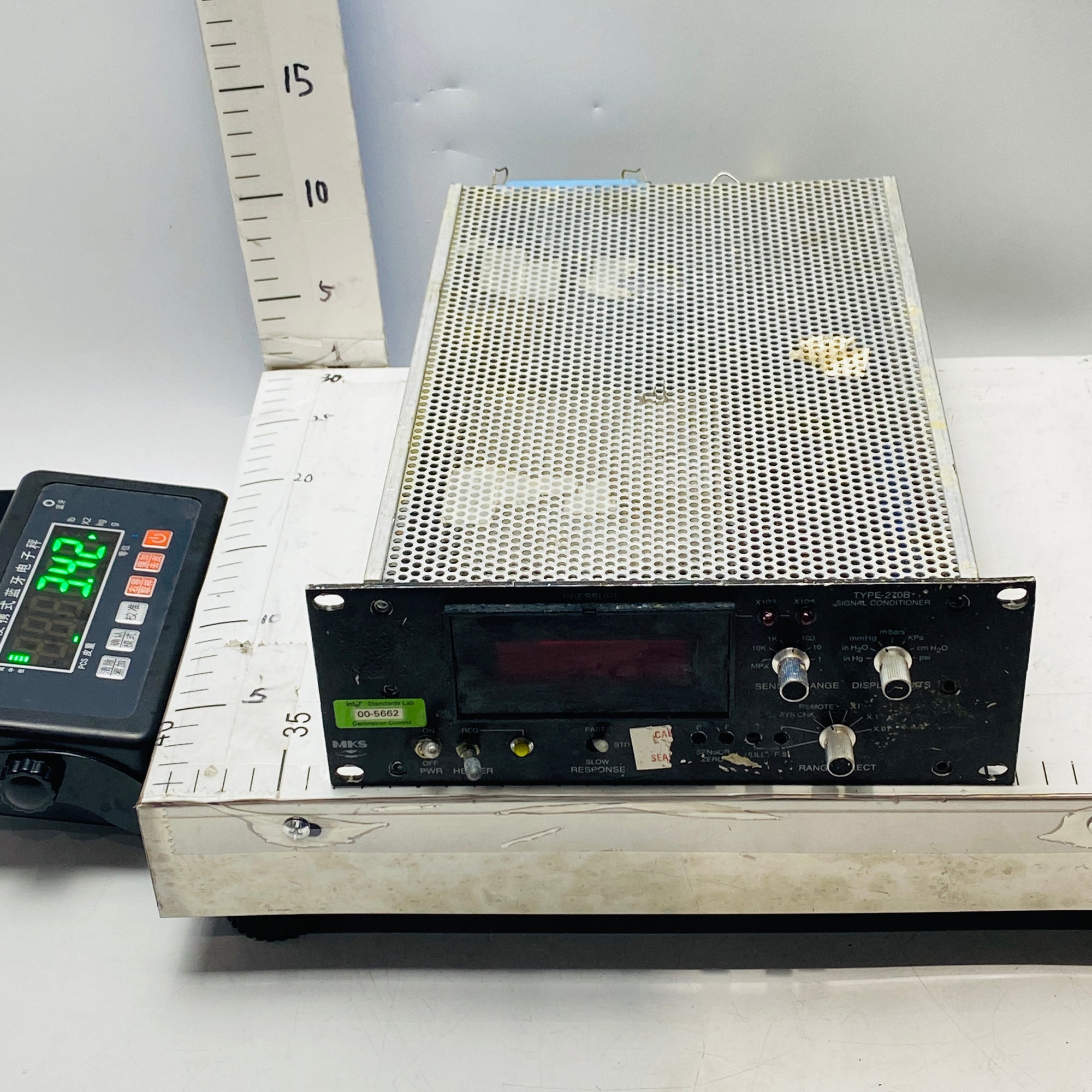 MKS Instruments Electronic 270B-4 高精度訊號調節器