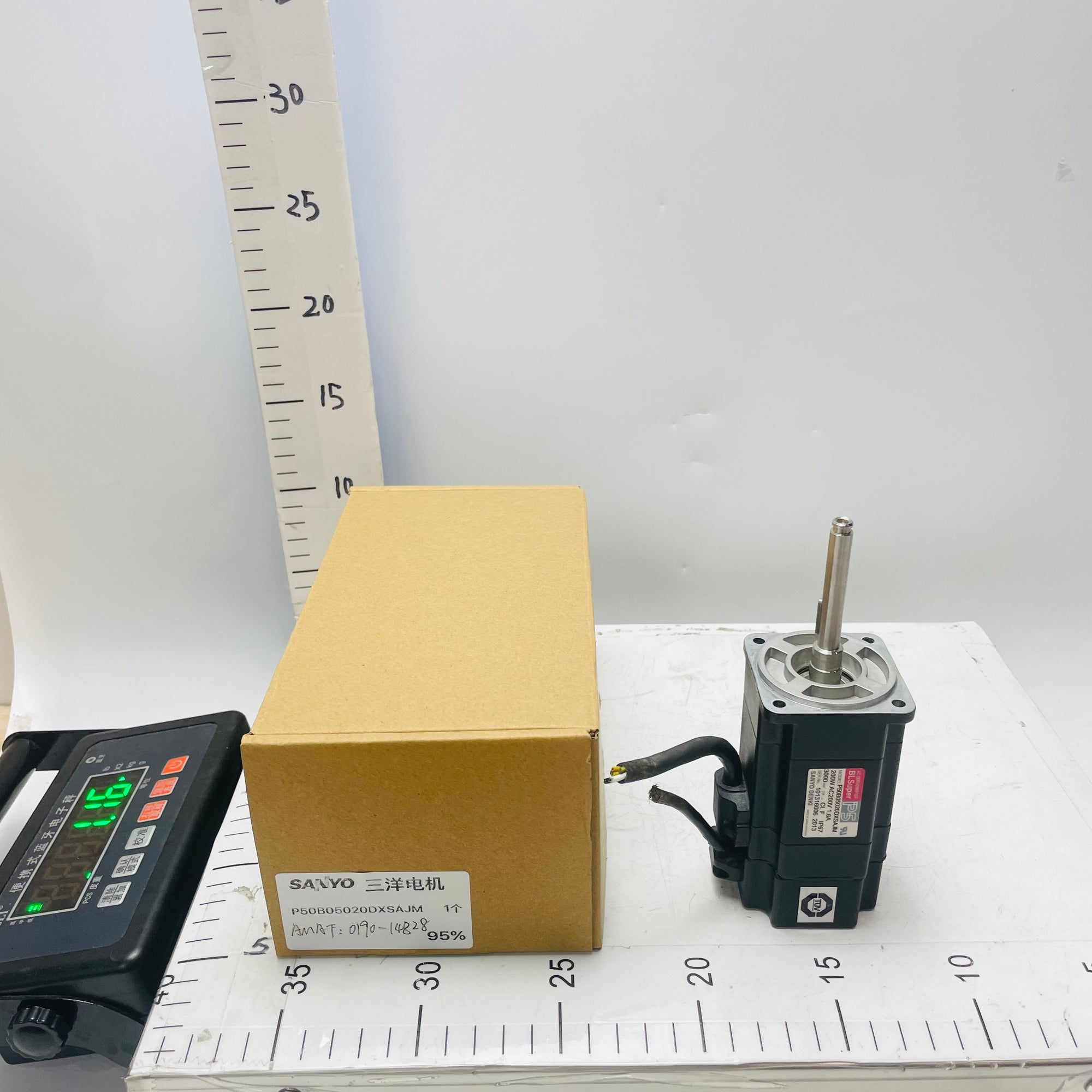 Applied Materials Refurbished 0190-14828 SANYO DENKI Motor