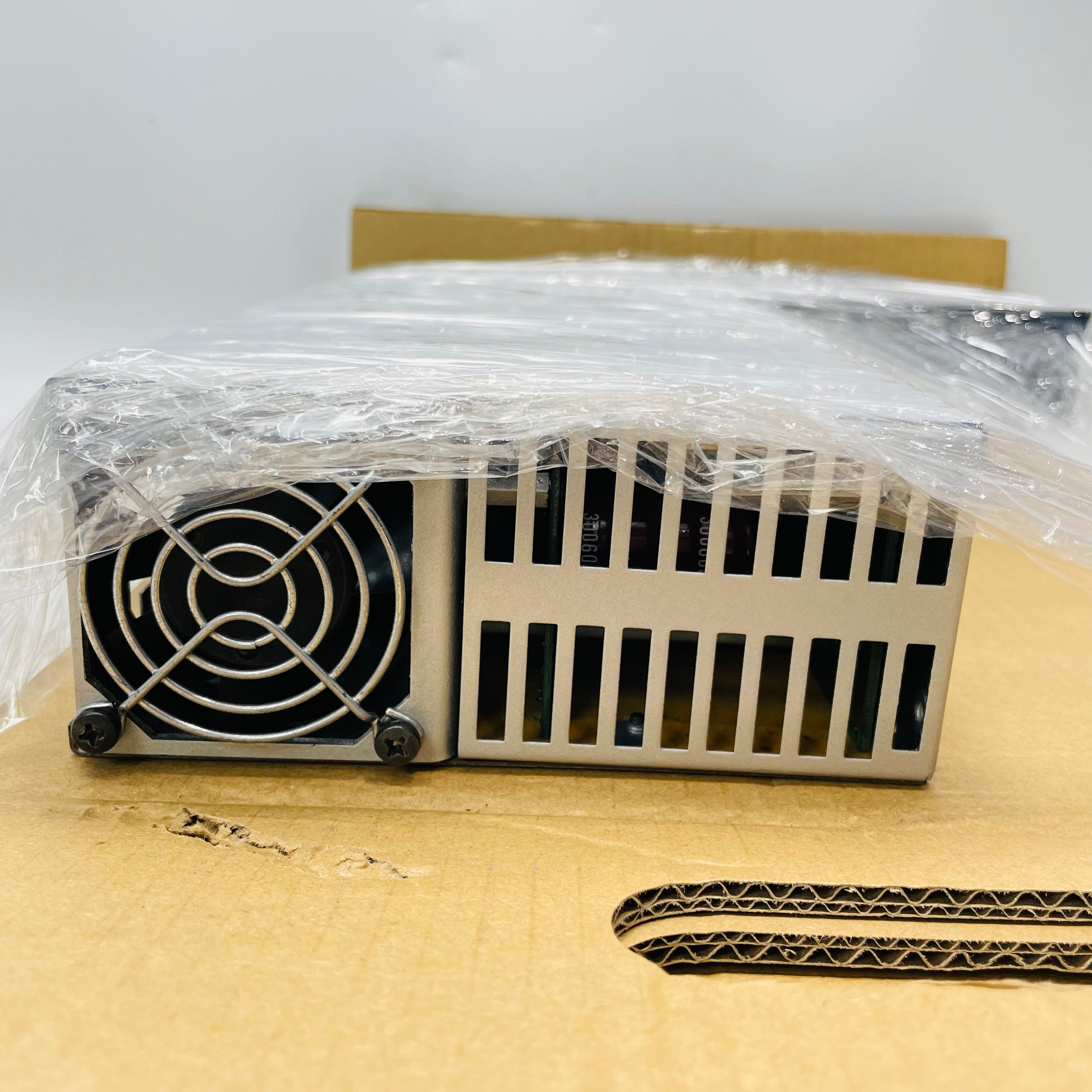 BAUMULLER BUS621-10/15-54-M-003 Power Module Frequency Converter