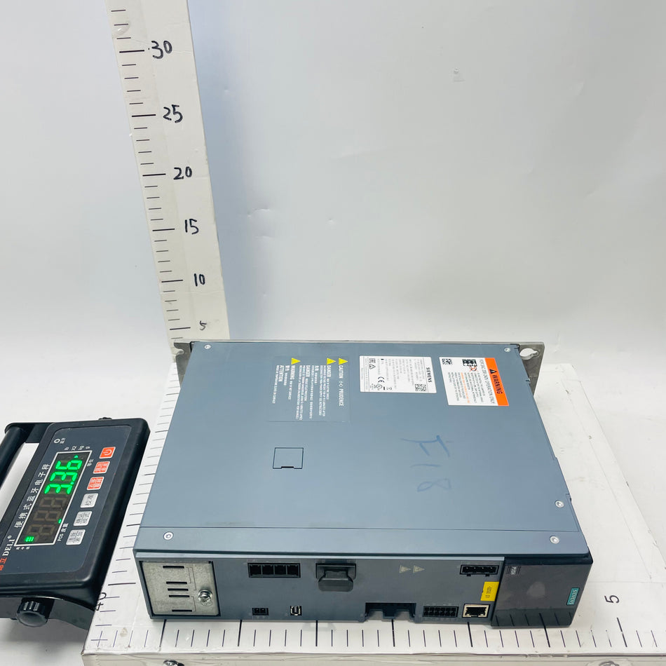SIEMENS 6SL3210-5HE11-5UF0 FS 02 Sinamics S210 Servo Drive