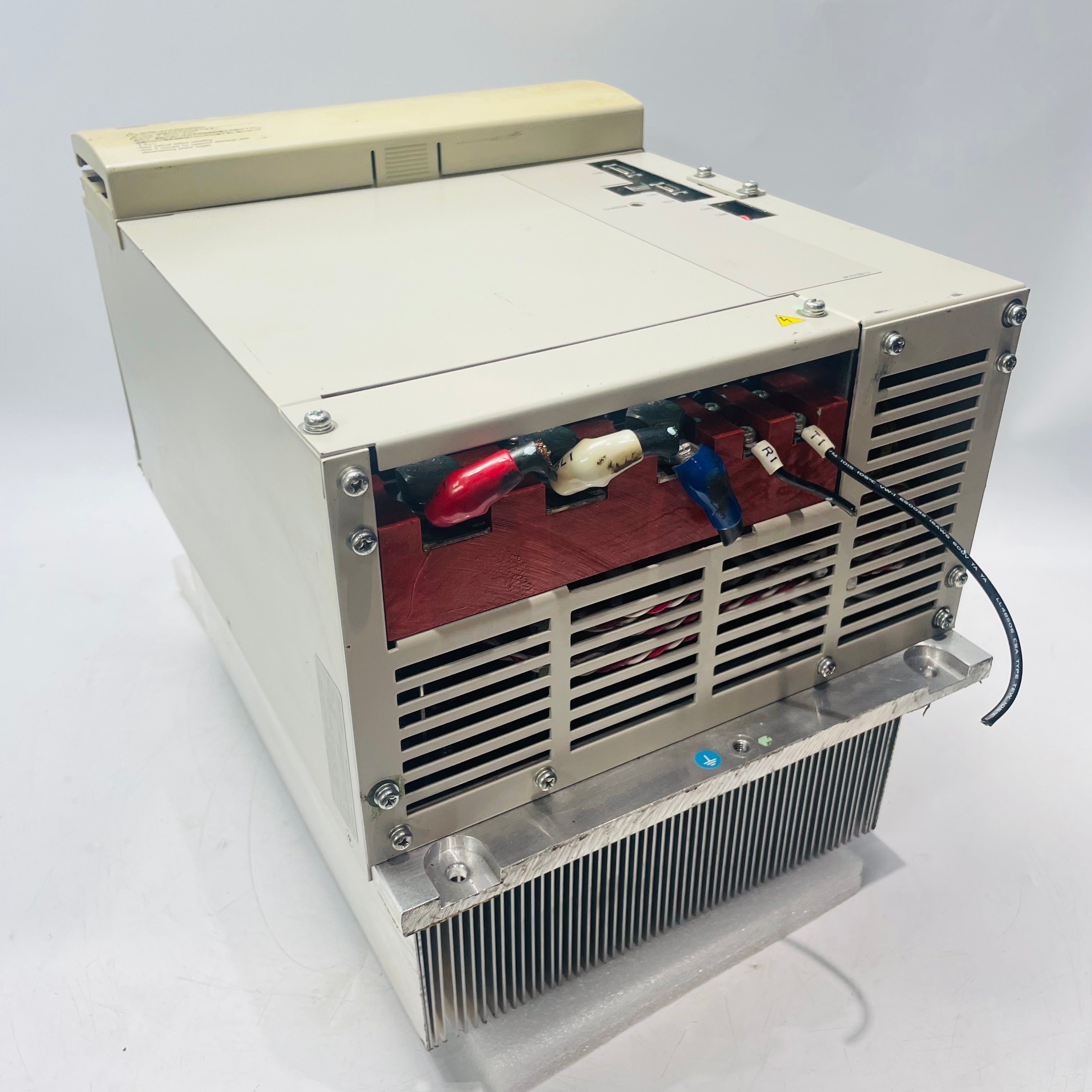 安川CIMR-MRXL2045變頻器