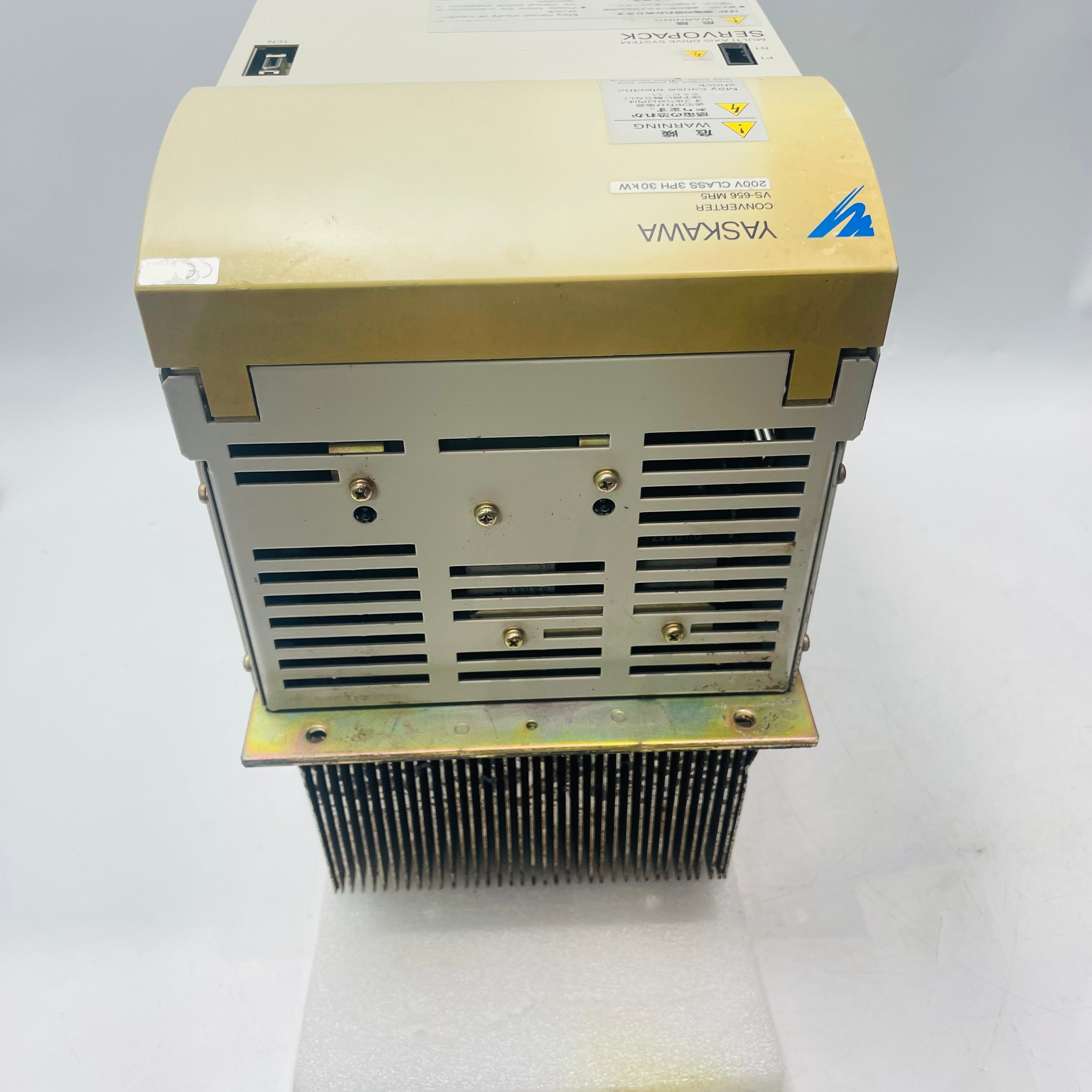 安川 VS-656MR5 變頻器