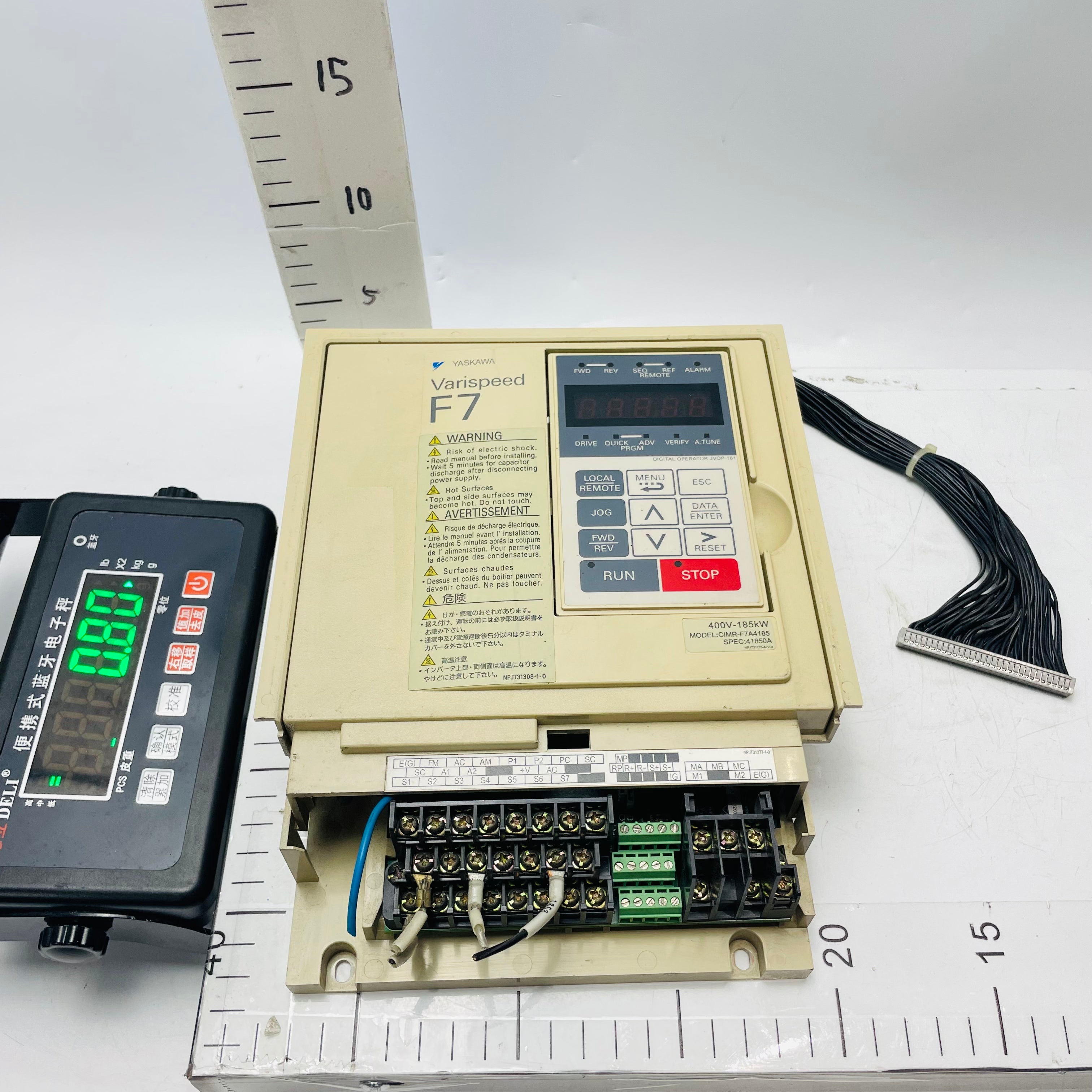 安川CIMR-F7A4185驅動器