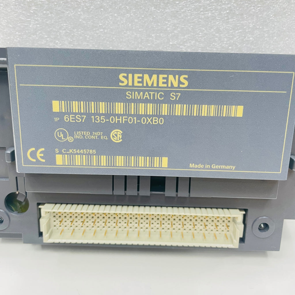 SIEMENS 6ES7135-0HF01-0XB0