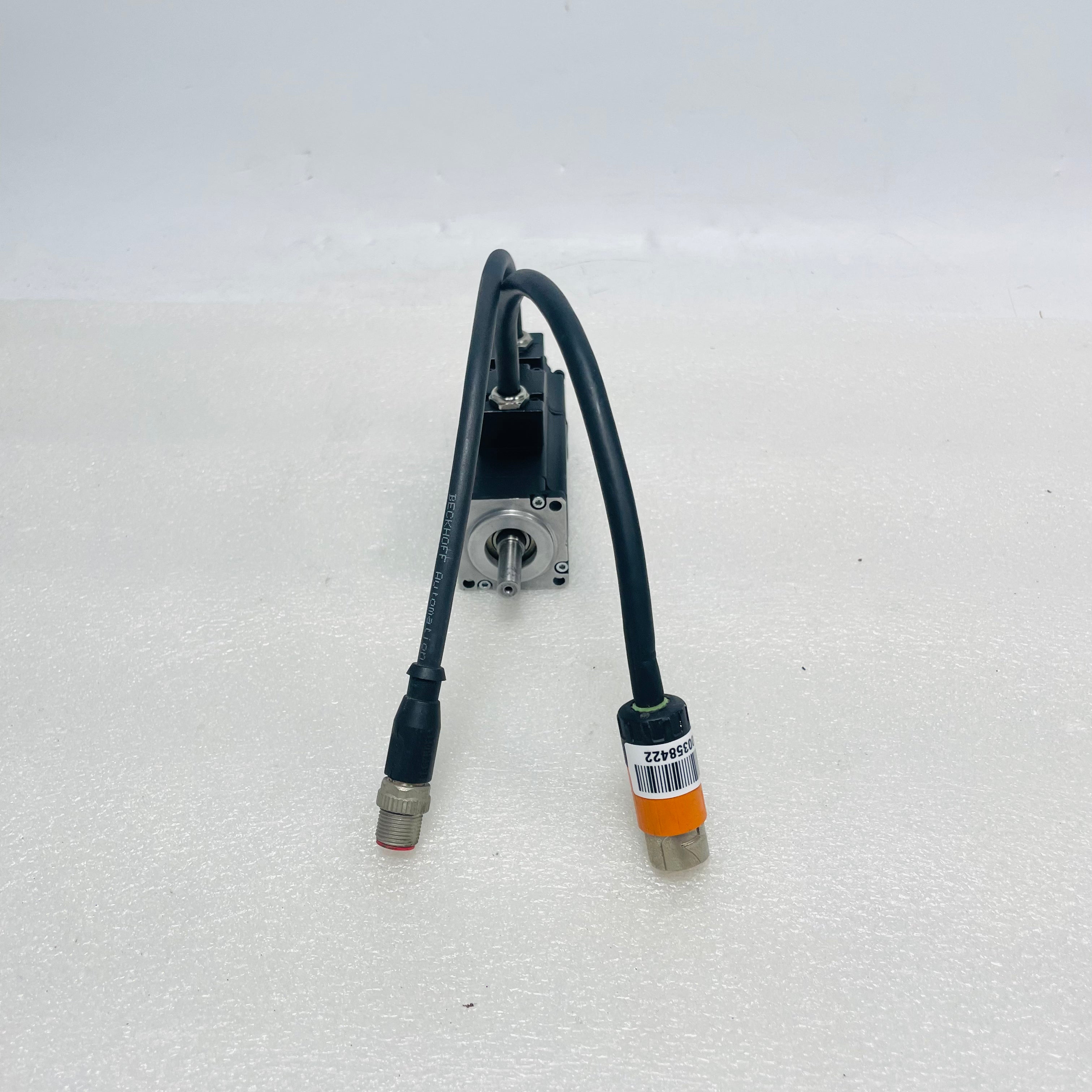 BECKHOFF AM 3111-0300-0001 Servo Motor
